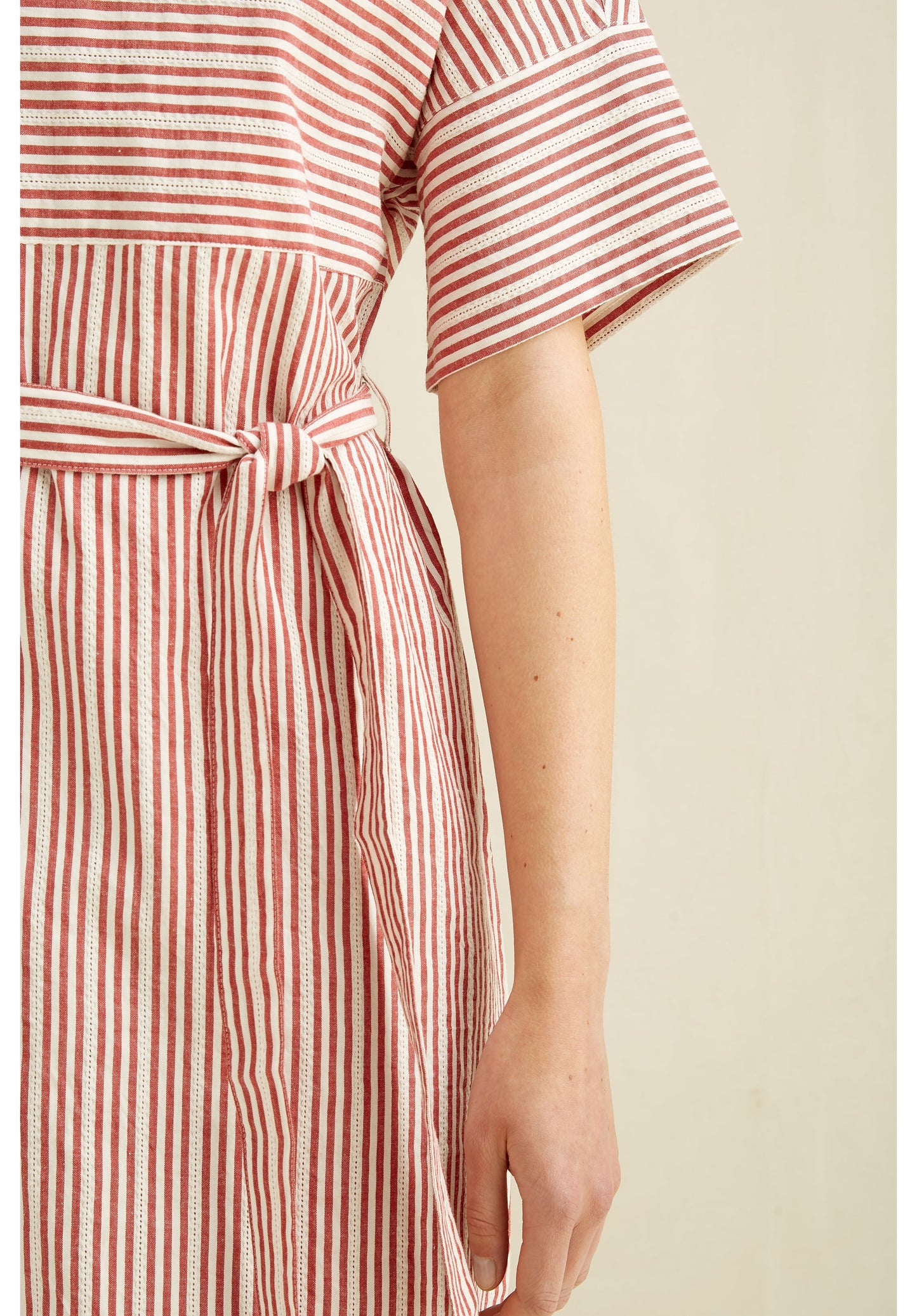 Robe à rayures rouge tissée à la main en coton bio - Christabel