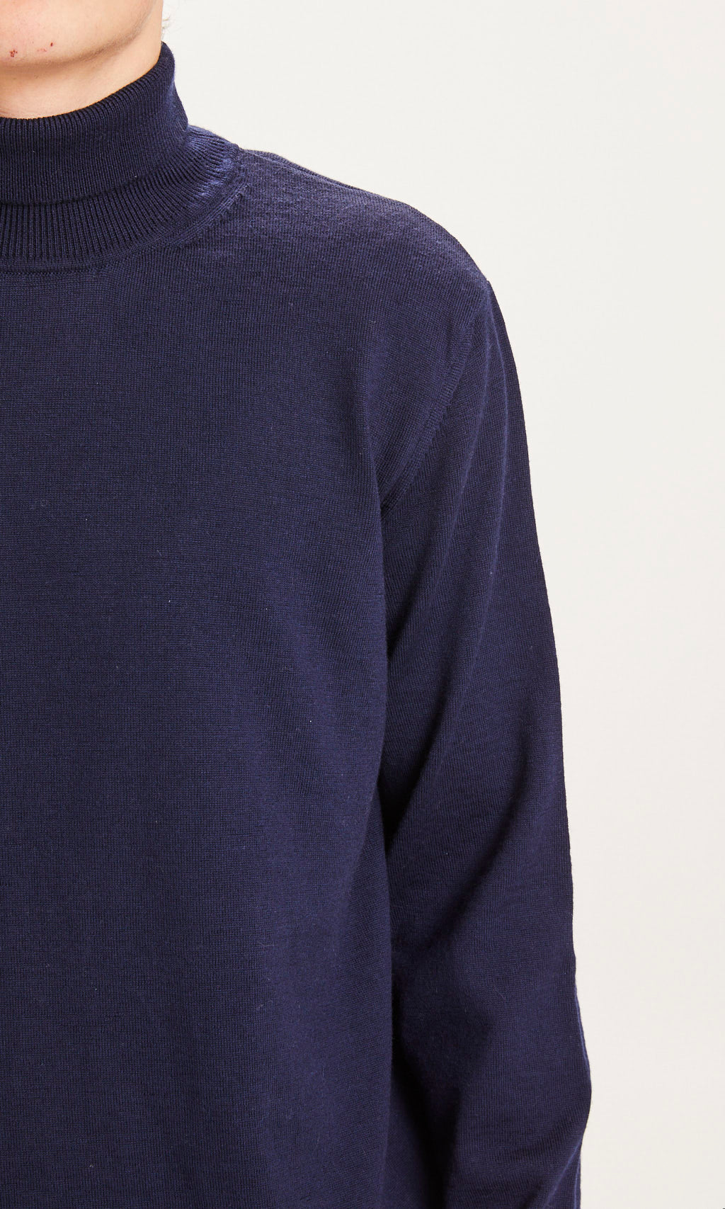Pull à col roulé bleu nuit en laine mérinos bio - roll neck