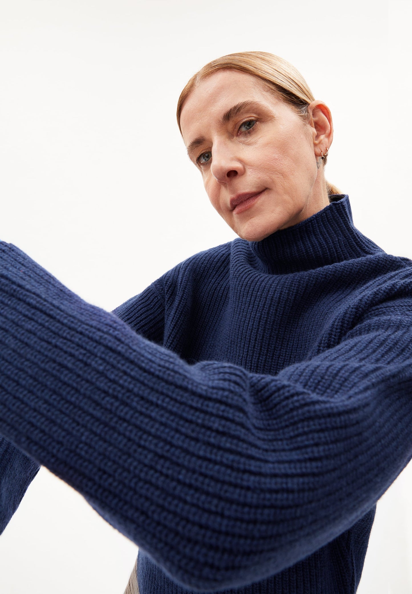 Pull col montant en laine bio et recyclée | Bleu nuit "dakotaas reglana deep sea blue"