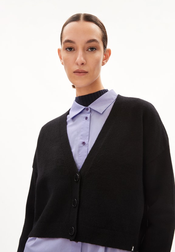 gilet court en laine bio et recyclée | noir "damiraa reglana - black"