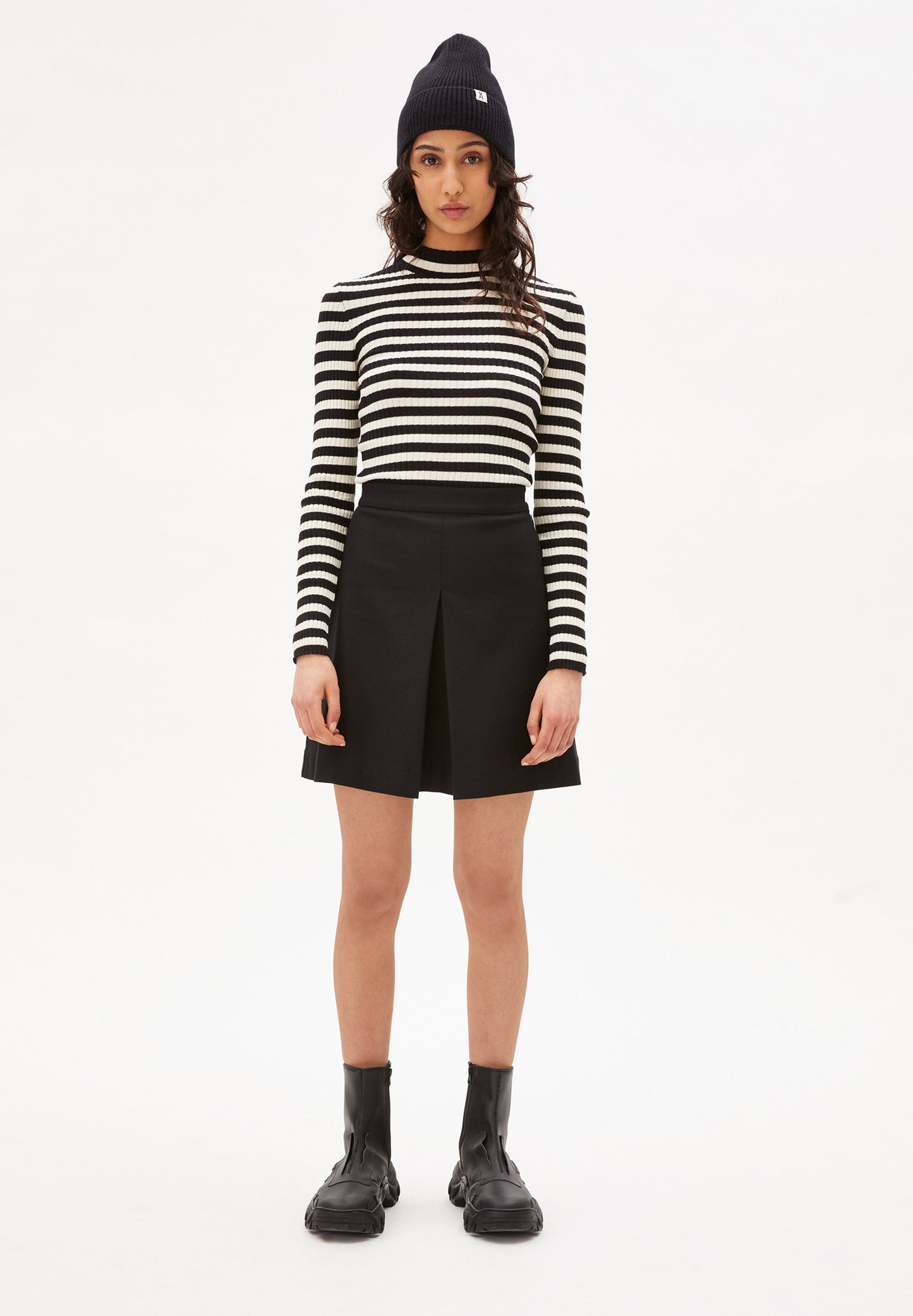 Jupe patineuse noire en coton bio - DANAAE black