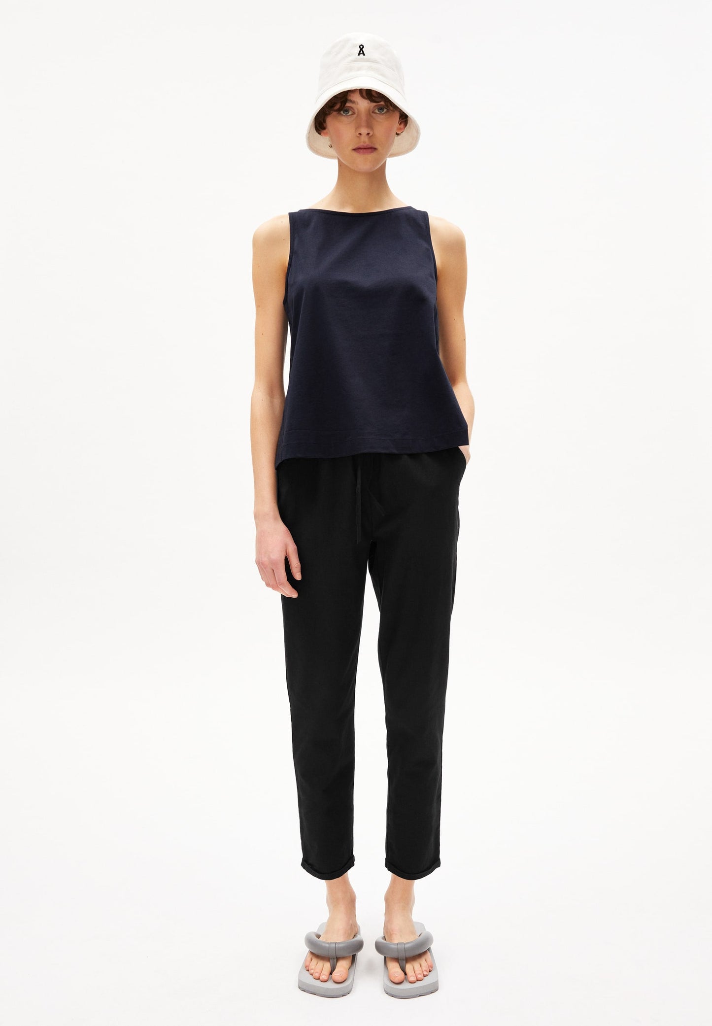 Pantalon noir en coton bio et lin - daniaa lino black