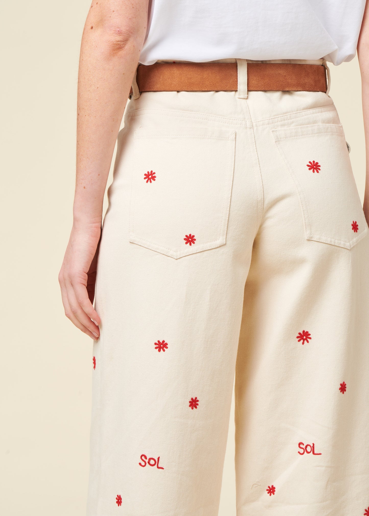 Jean ample en coton bio | écru 'sol chain hedda pants'