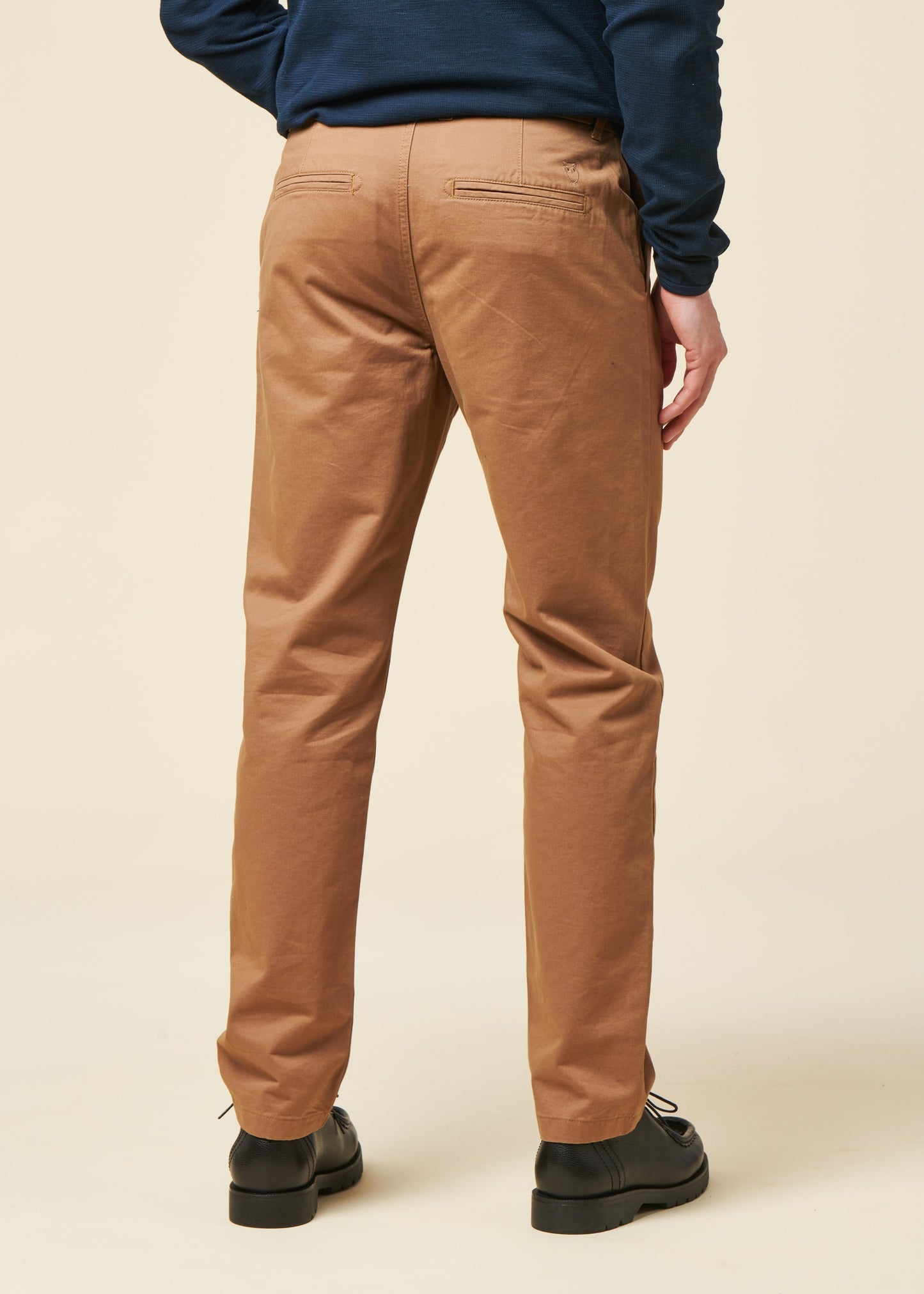 Chino droit en coton bio | Camel  "chuck regular chino twill pants tuffet"