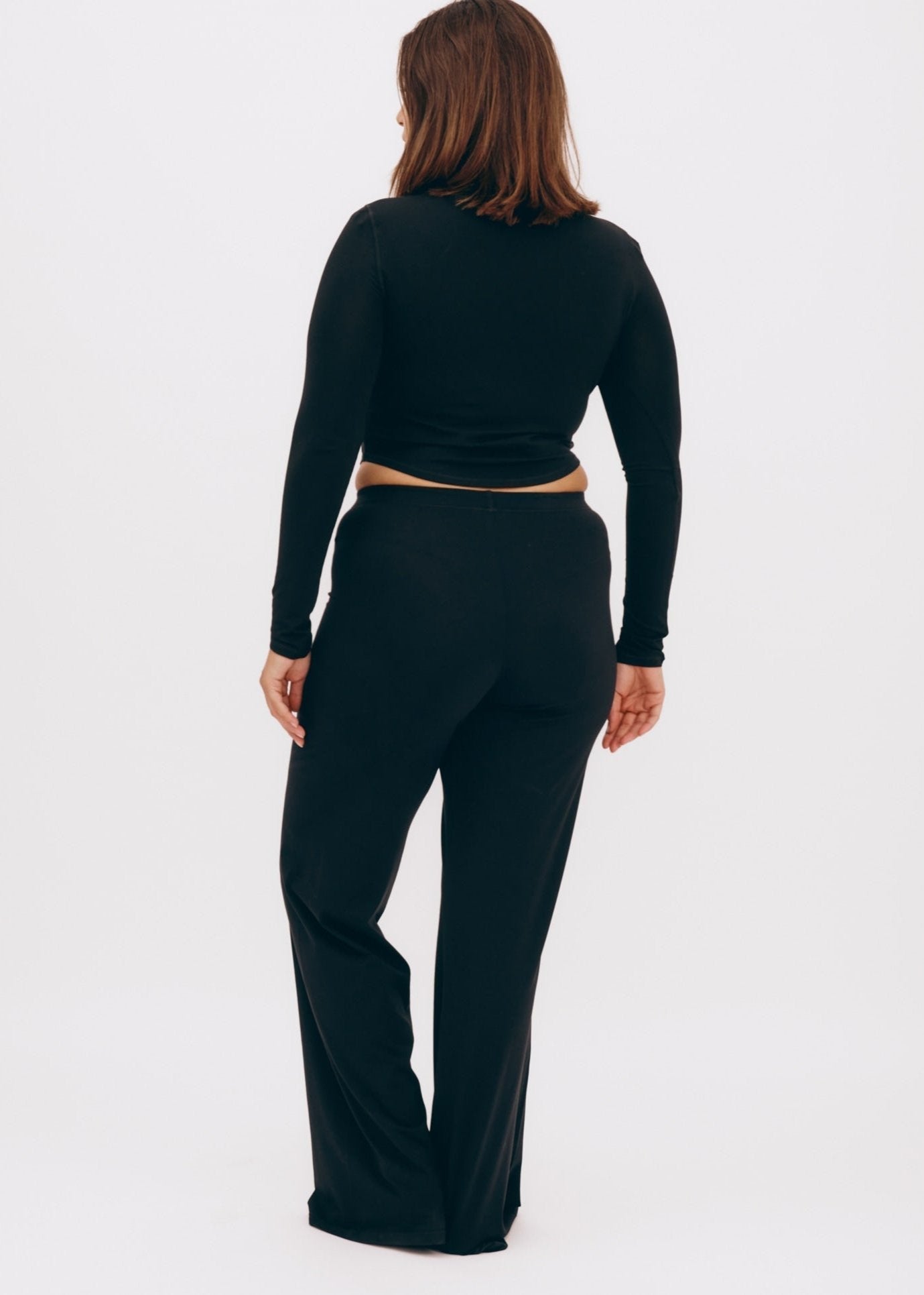 Pantalon fluide en coton bio | noir "core sport straight pants black"