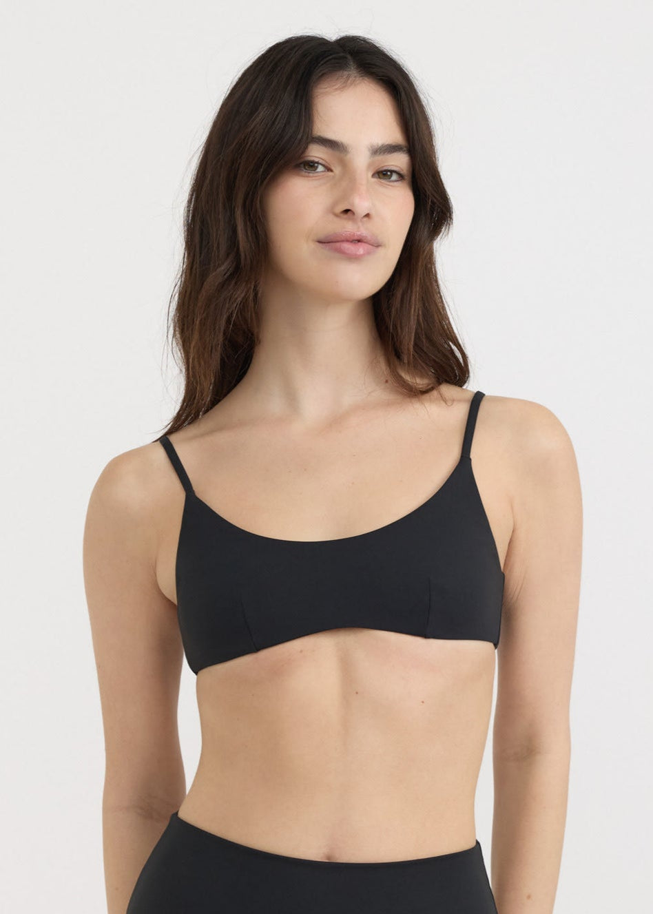 Haut de maillot en matières recyclées | noir "swim scoop bikini top - black"