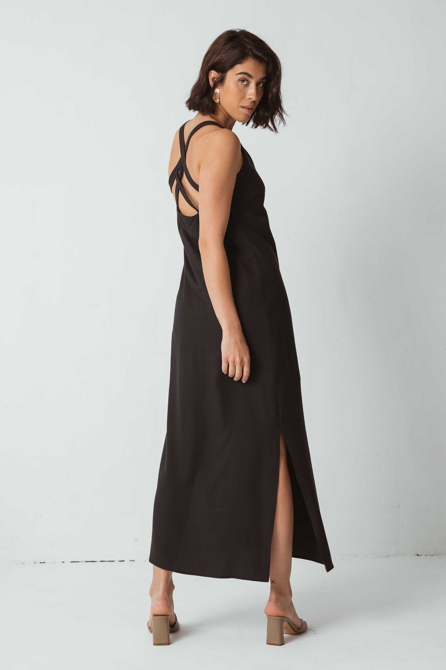 A RENVOYER - Robe longue fendue noire en ecovero - vestido klaudia black