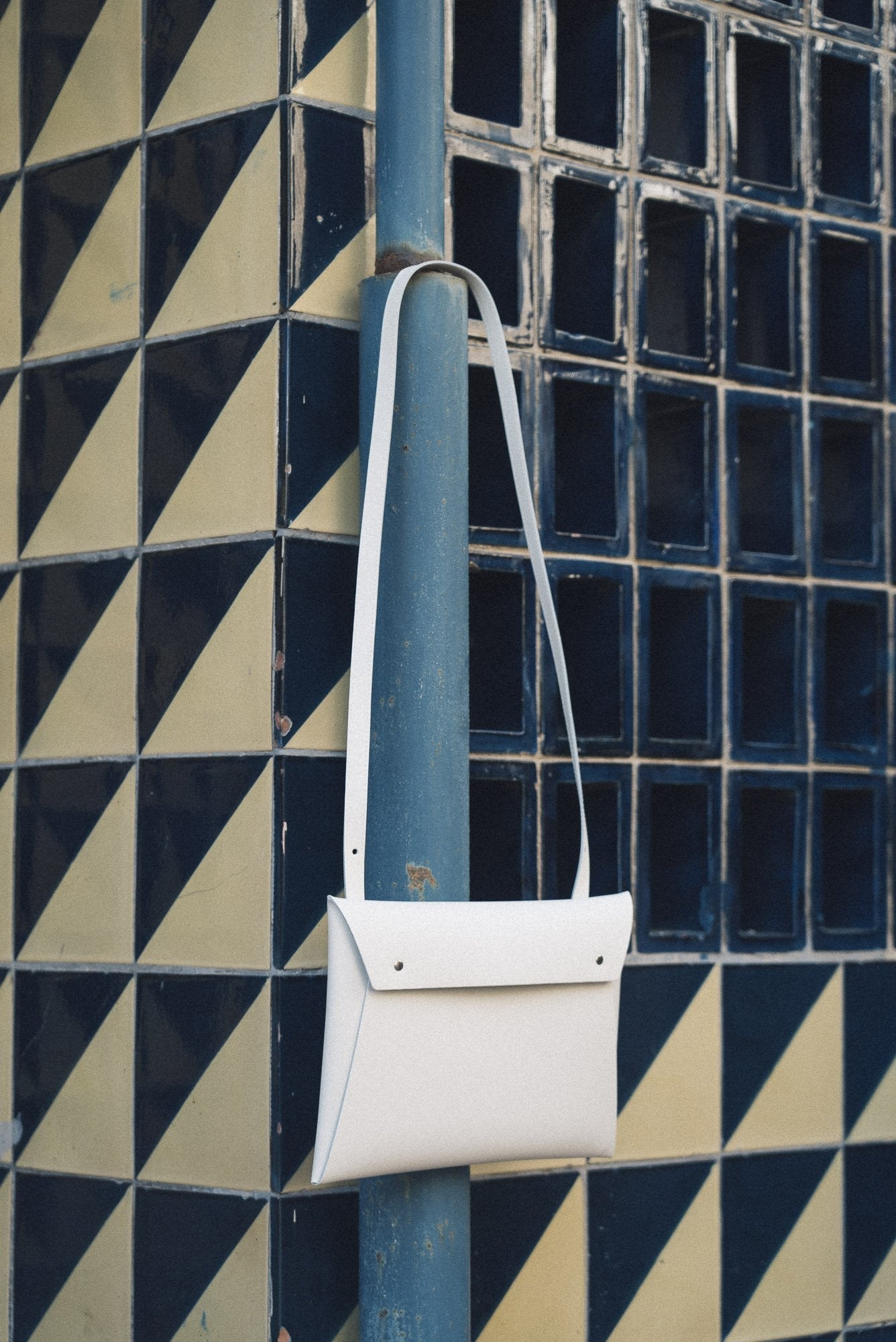 Sac pochette blanc en cuir recyclé - Crossbody organizer