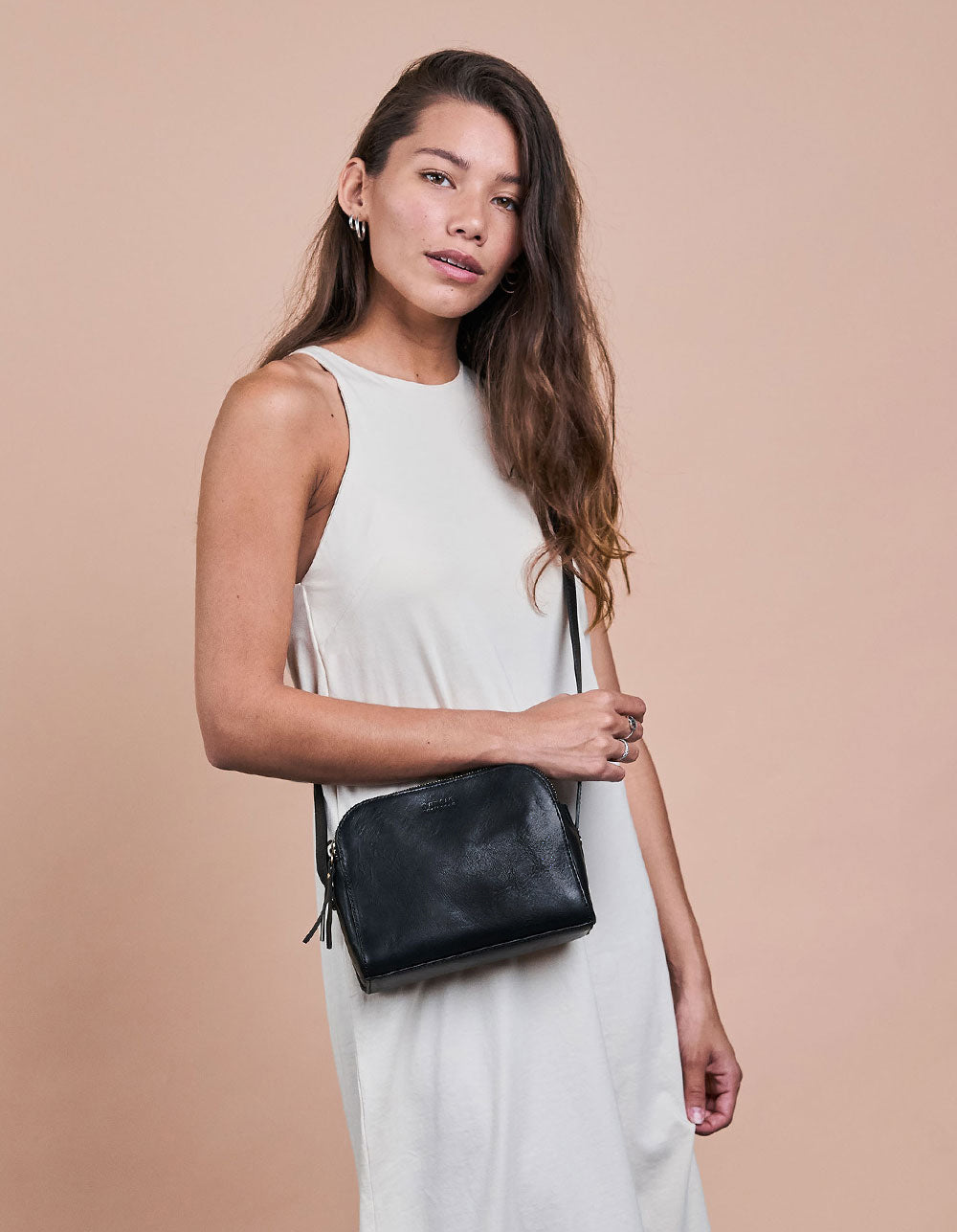 Sac à main bandoulière en cuir certifié | Noir "emily leather strap black stromboli leather"