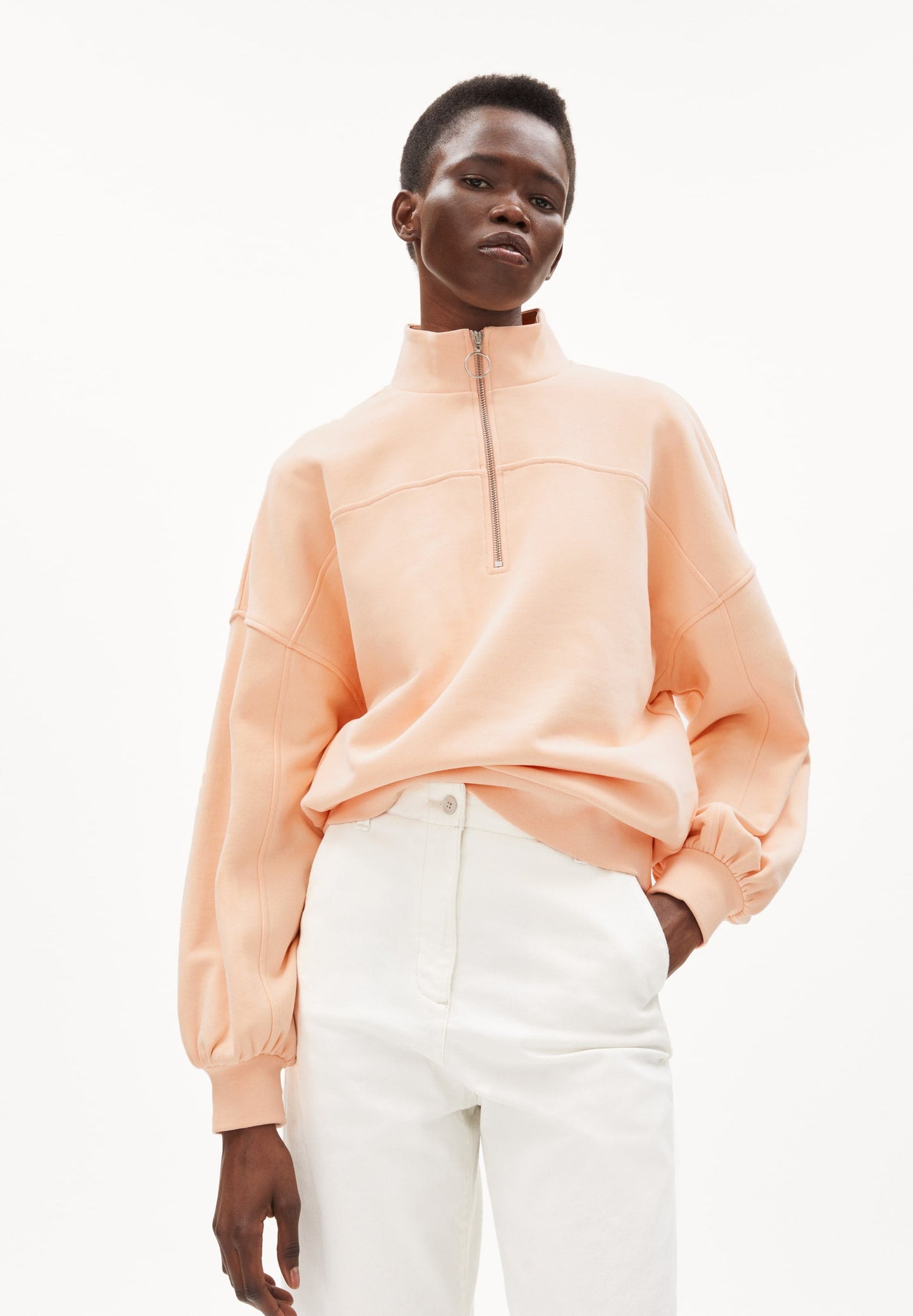 Sweat col zippé saumon en coton bio - eminaa pompero
