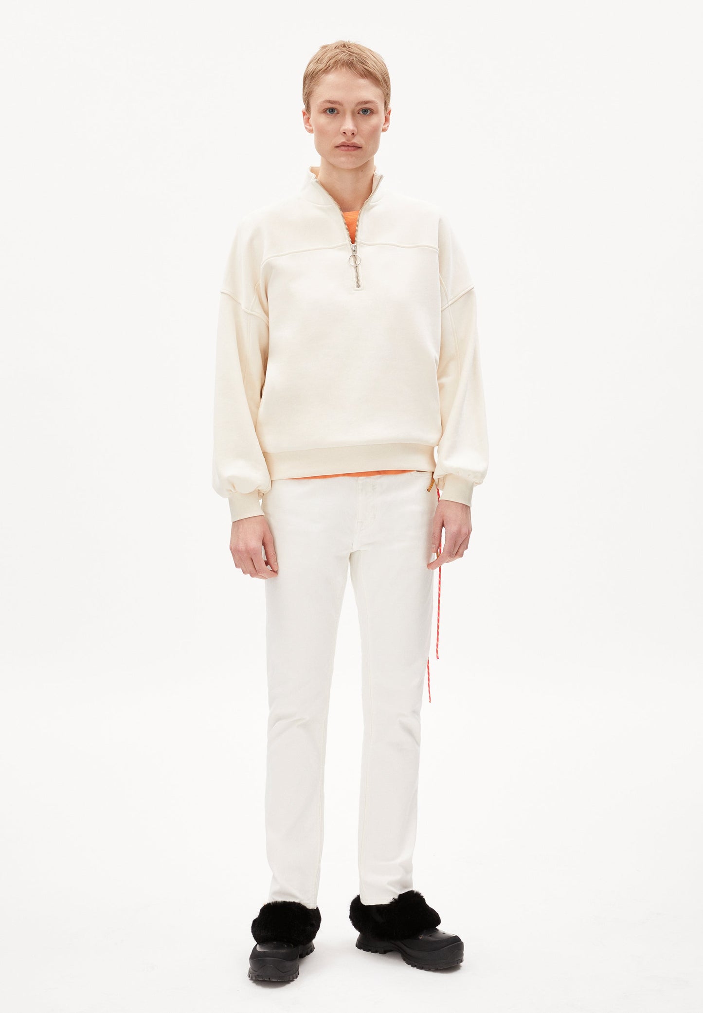 Sweat col zippé écru en coton bio - eminaa undyed