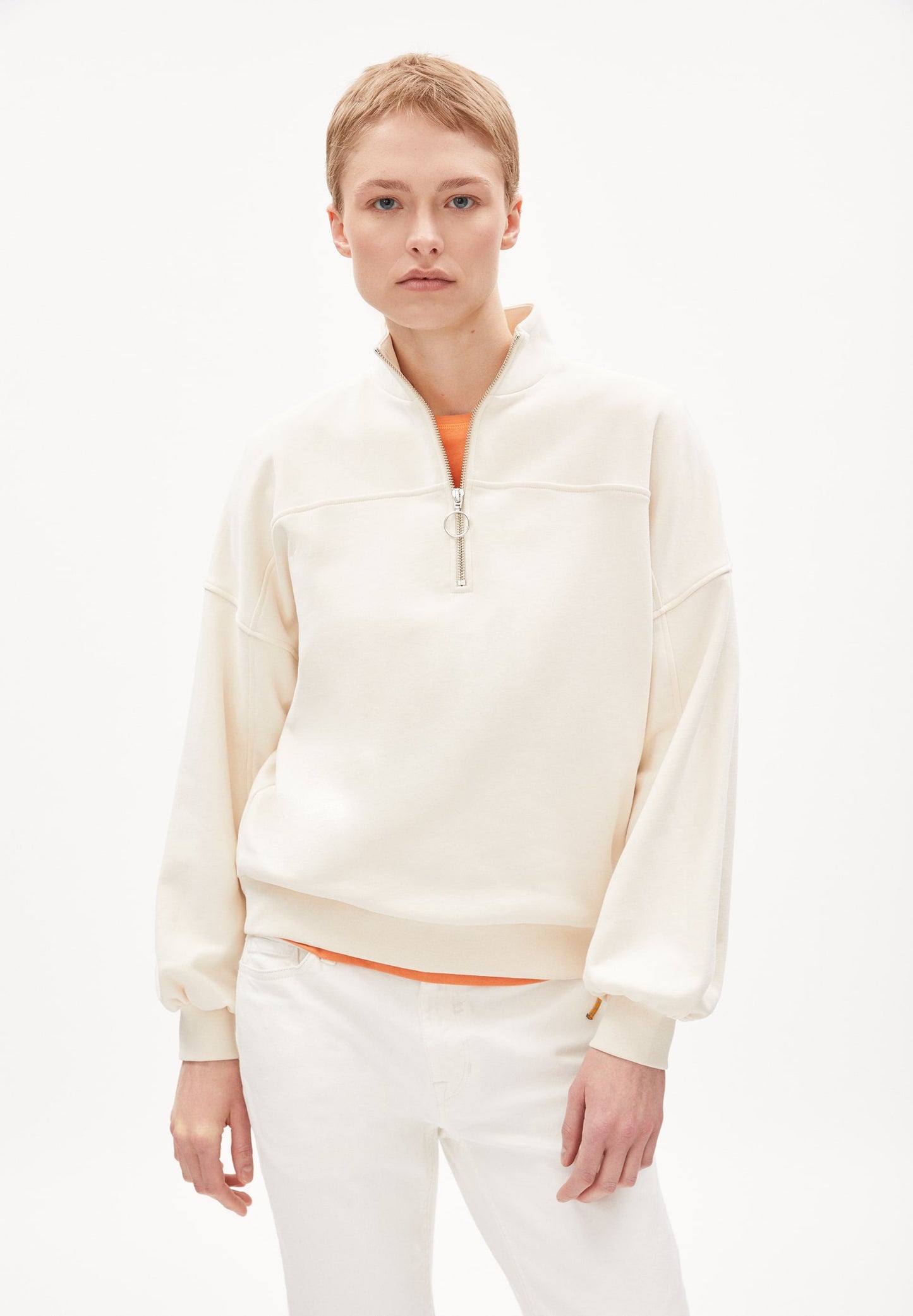 Sweat col zippé écru en coton bio - eminaa undyed
