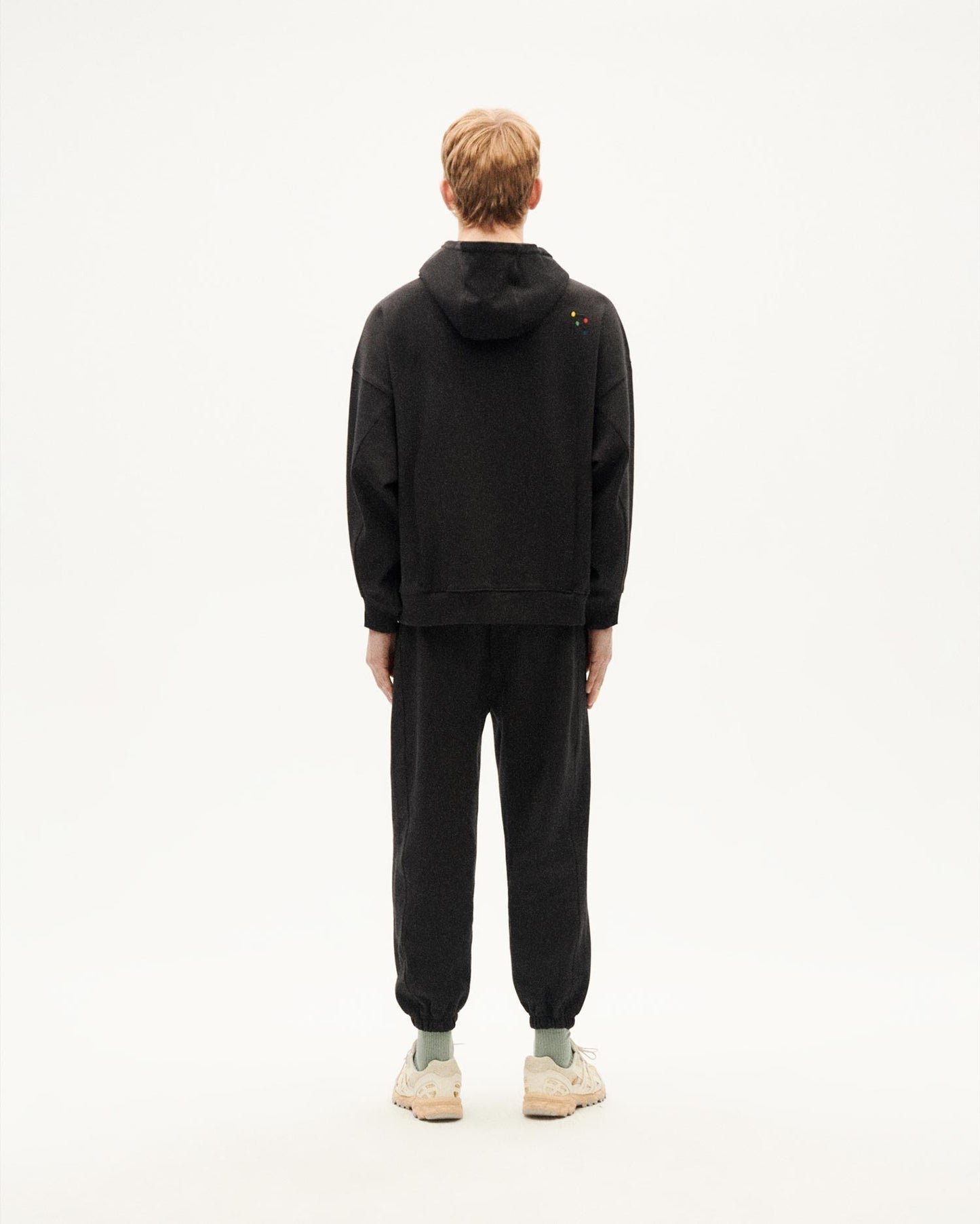 Sweat oversize en coton bio et matière recyclée | noir "black andrea hoodie"