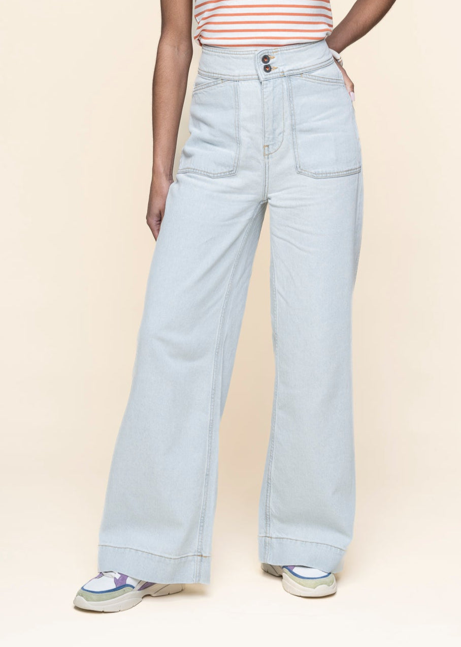 Jean evasé en coton bio et lyocell | bleu clair "farrah worker super light"