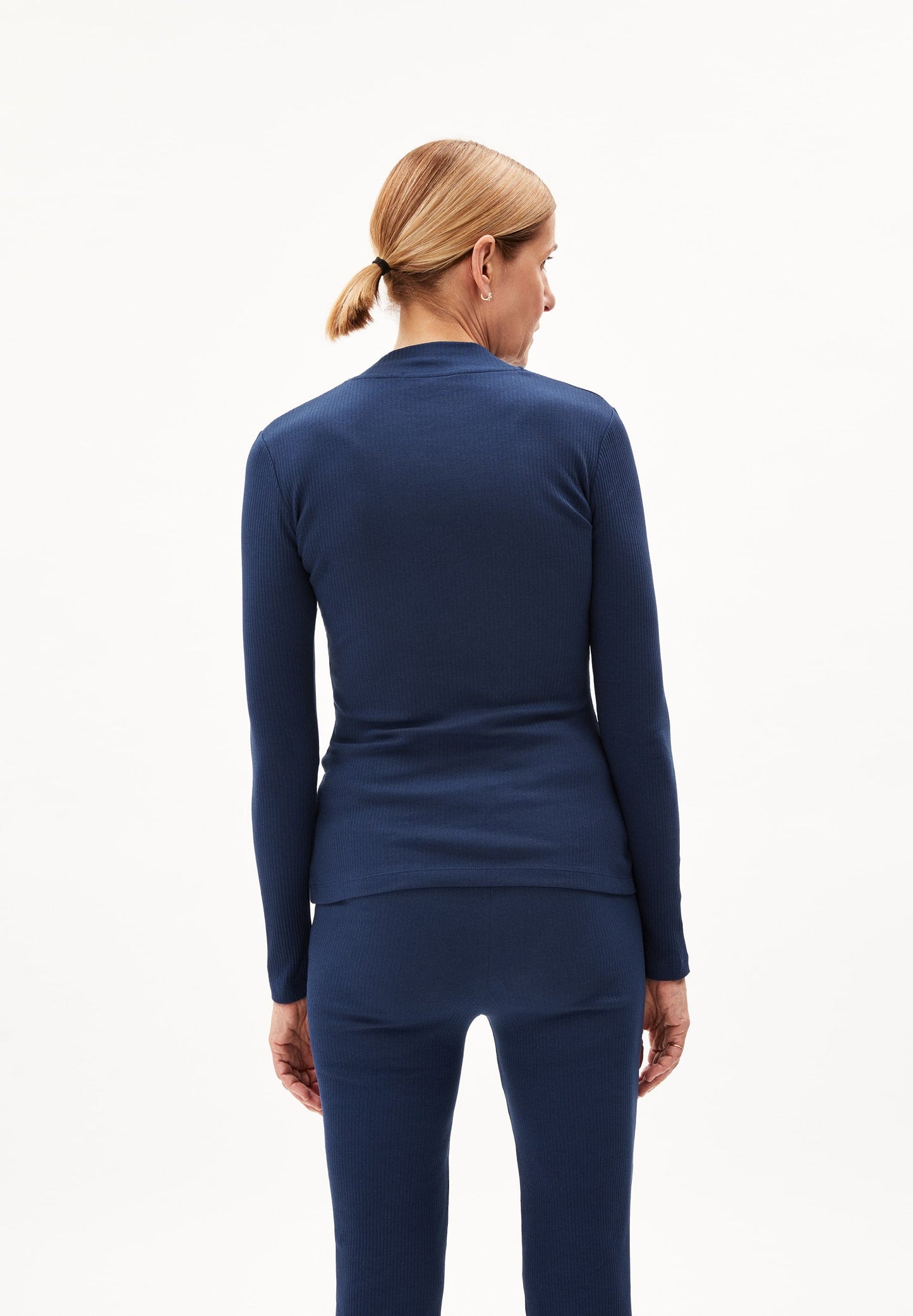 Sous-pull côtelé en coton bio | Bleu marine "fatimaa deep sea blue"