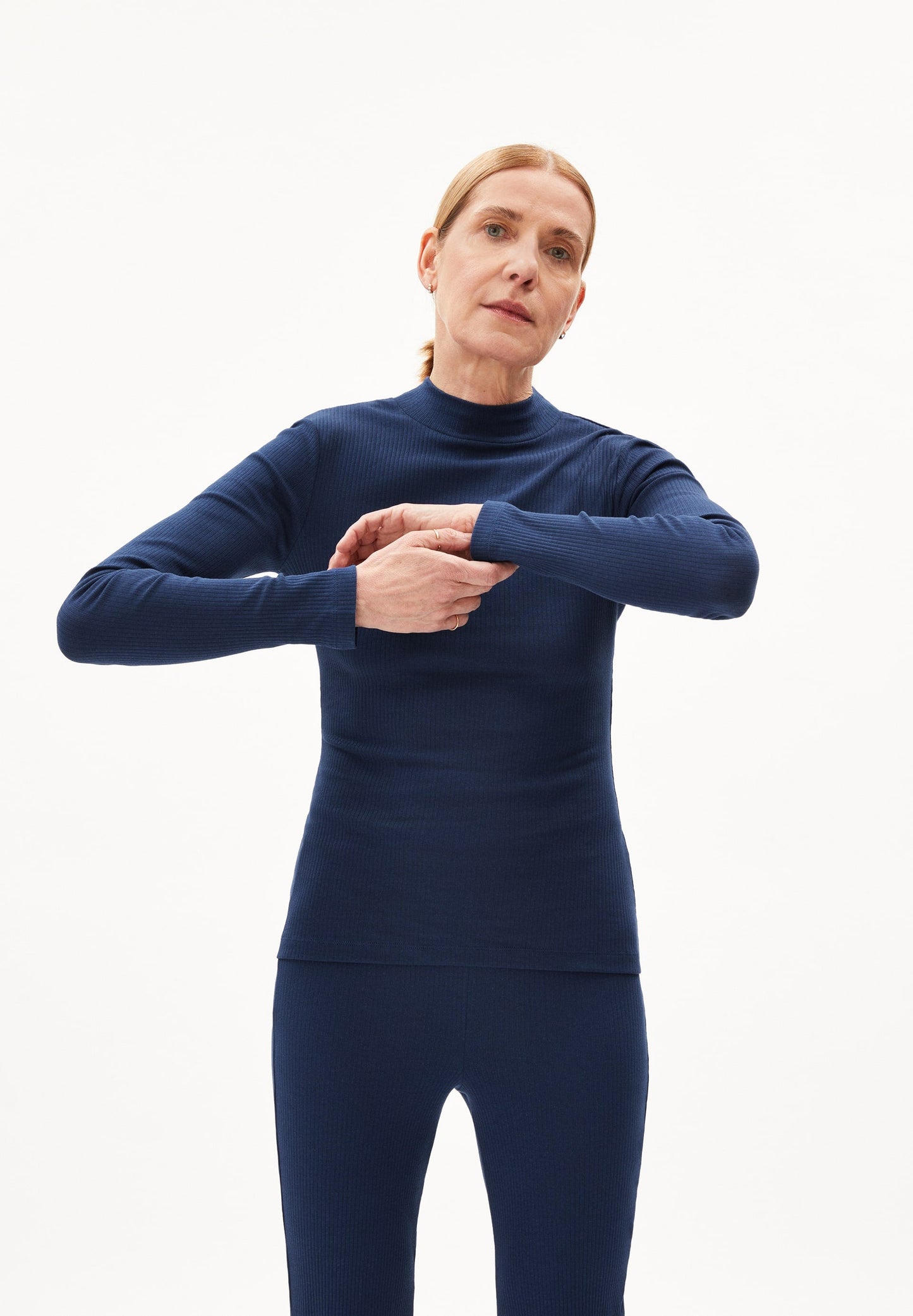 Sous-pull côtelé en coton bio | Bleu marine "fatimaa deep sea blue"