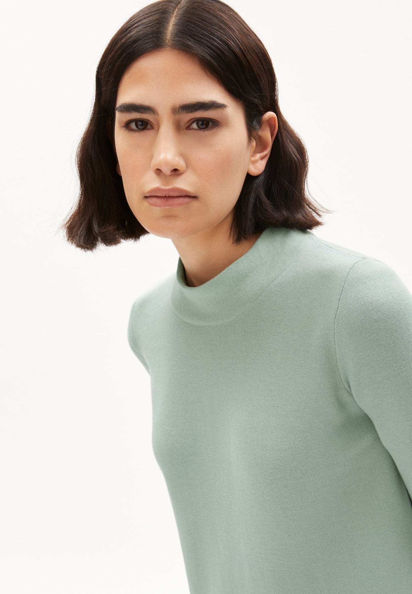 Robe pull en tricot vert menthe en coton bio - friadaa lint