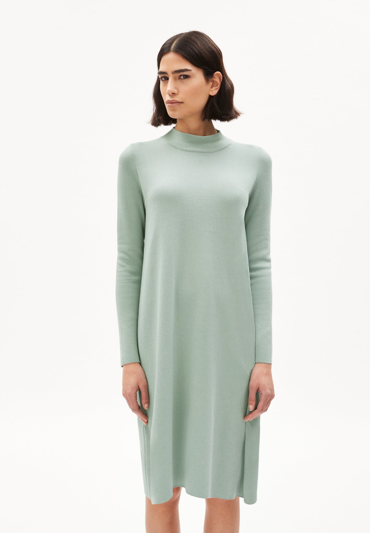 Robe pull en tricot vert menthe en coton bio - friadaa lint