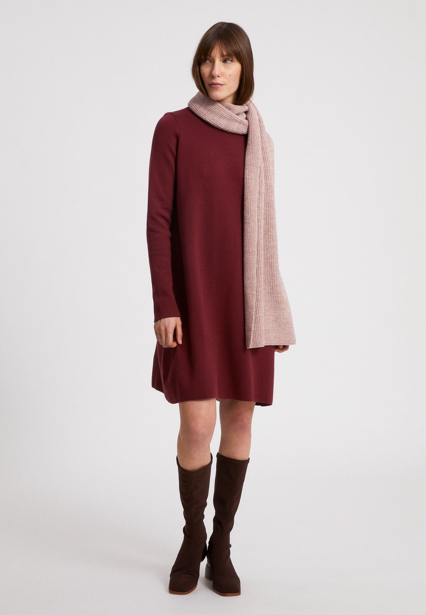 Robe pull à col cheminée rouge en coton bio - Friadaa ruby red