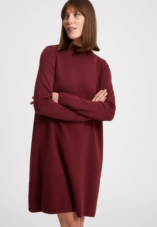 Robe pull à col cheminée rouge en coton bio - Friadaa ruby red