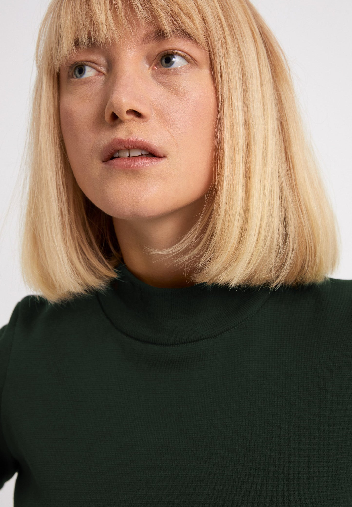 Robe pull à col cheminée vert bouteille en coton bio - Friadaa vintage green