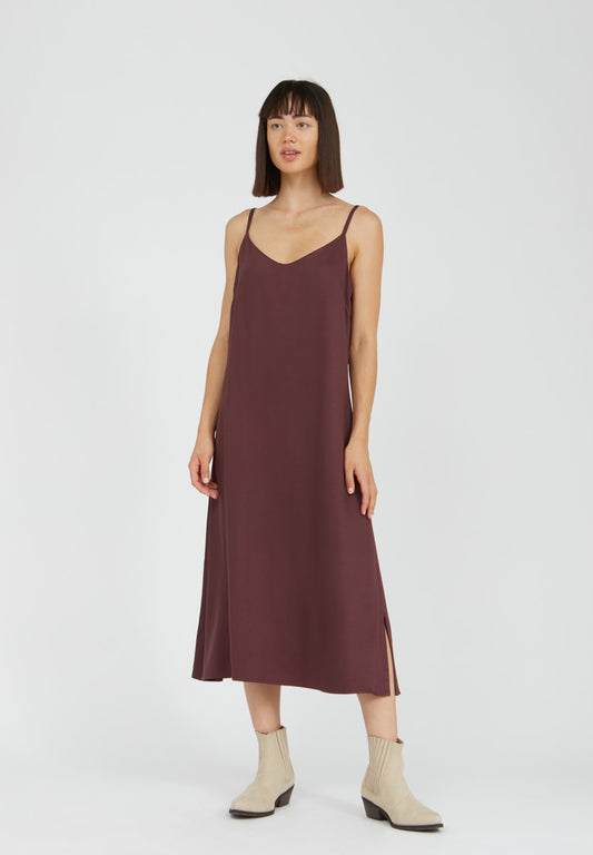 Robe midi aubergine à fines bretelles en Lenzing Ecovero - Gaelaa