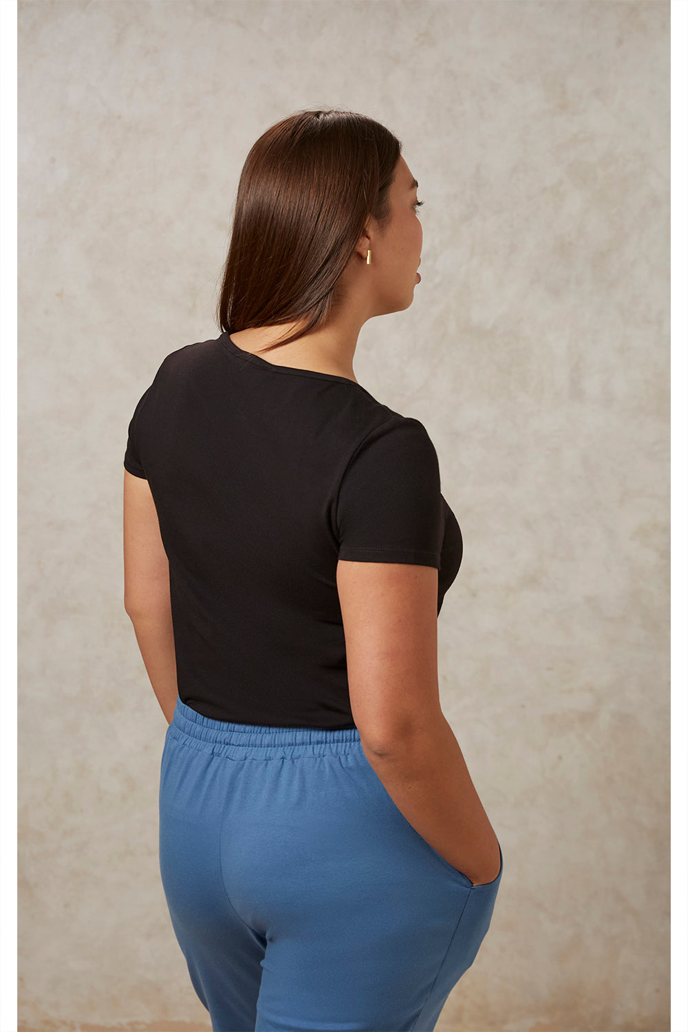T-shirt col rond noir en coton bio - Gaia