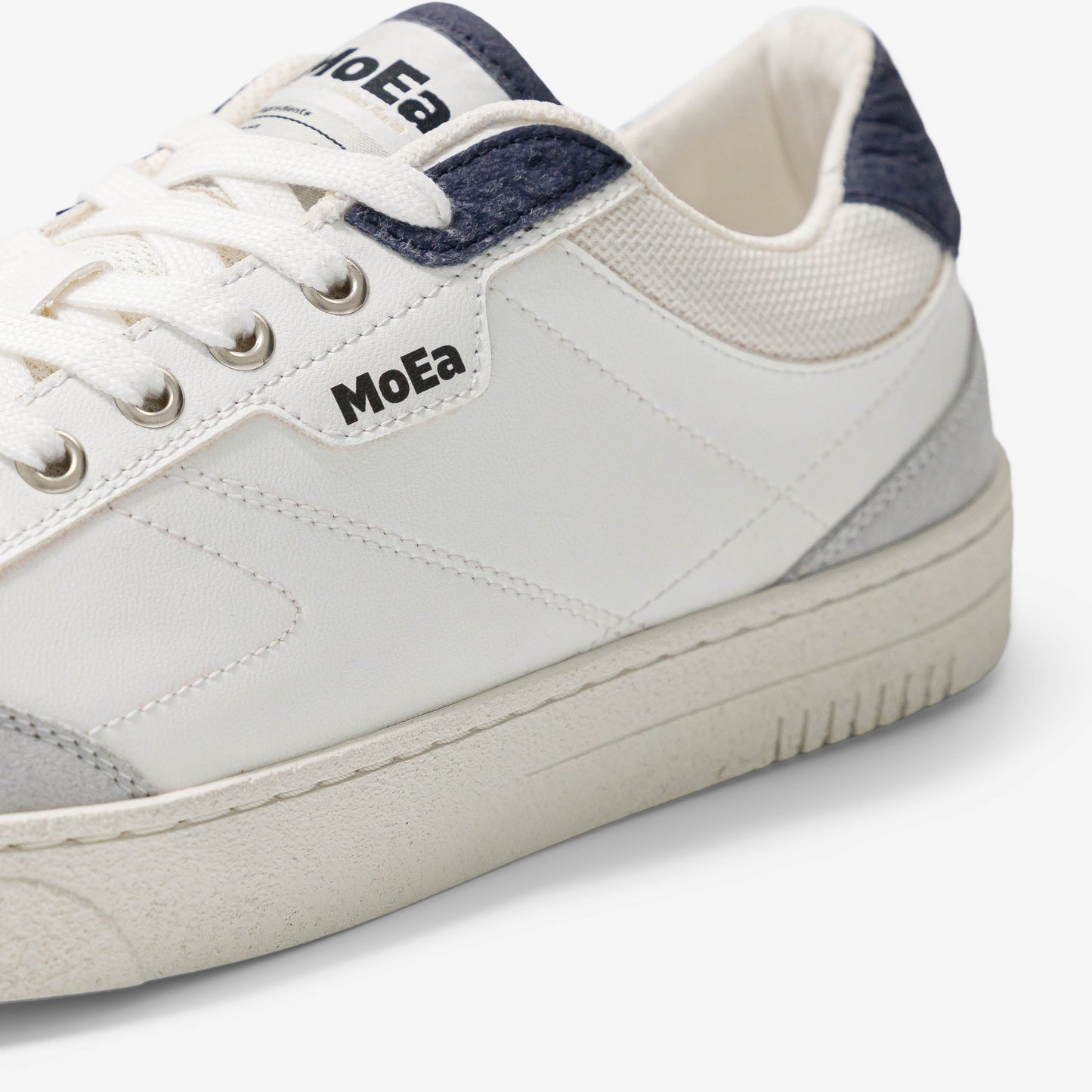 Baskets vegan en matière végétale | bleu "gen3 mushroom white & navy"