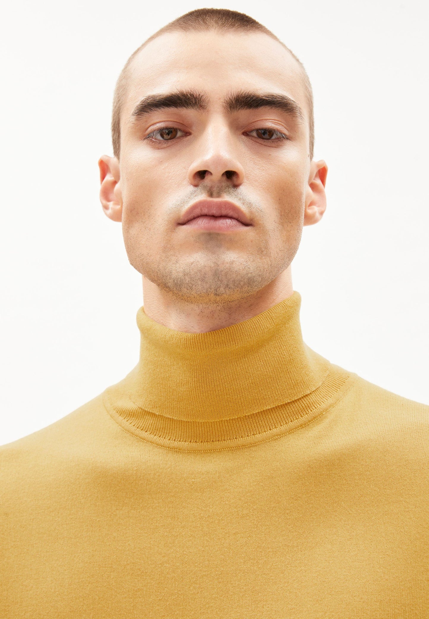 Col roulé jaune en coton bio - GLAAN winter light