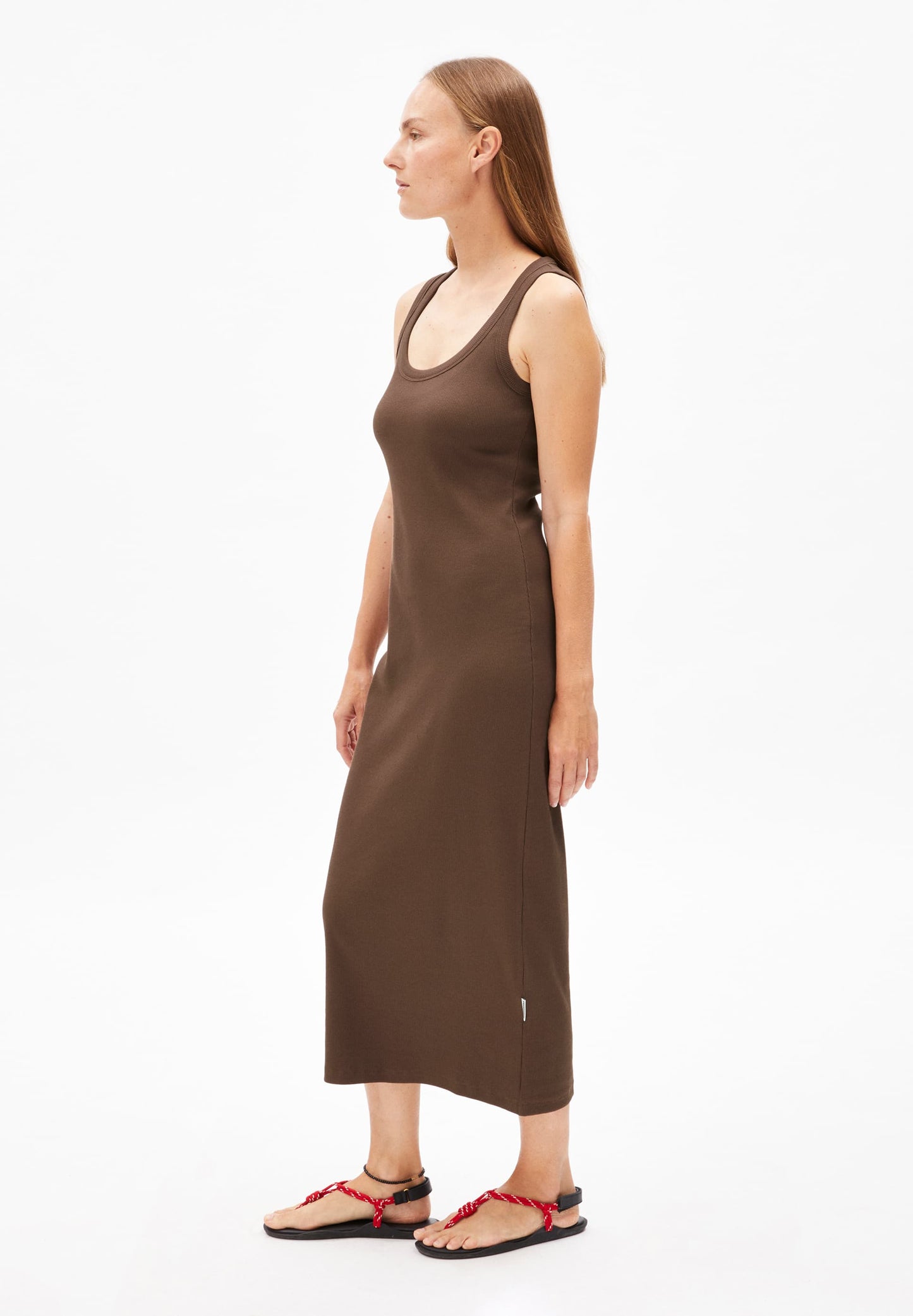 Robe longue côtelée en coton bio | marron "goldaa - toasty tan"