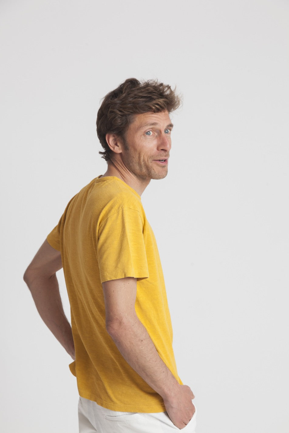 T-shirt moutarde en chanvre et coton bio