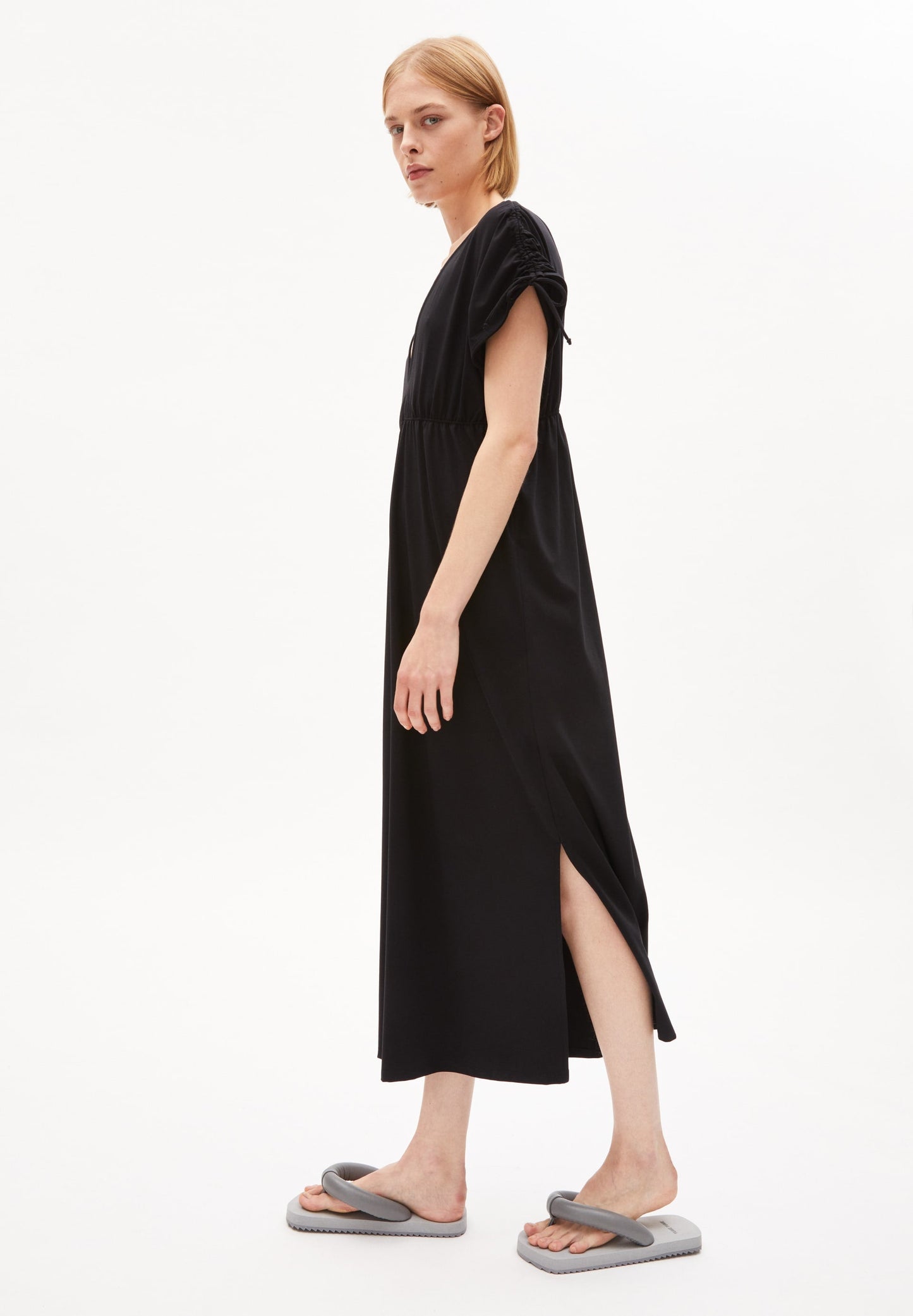 Robe longue noire en coton biologique - haarper black