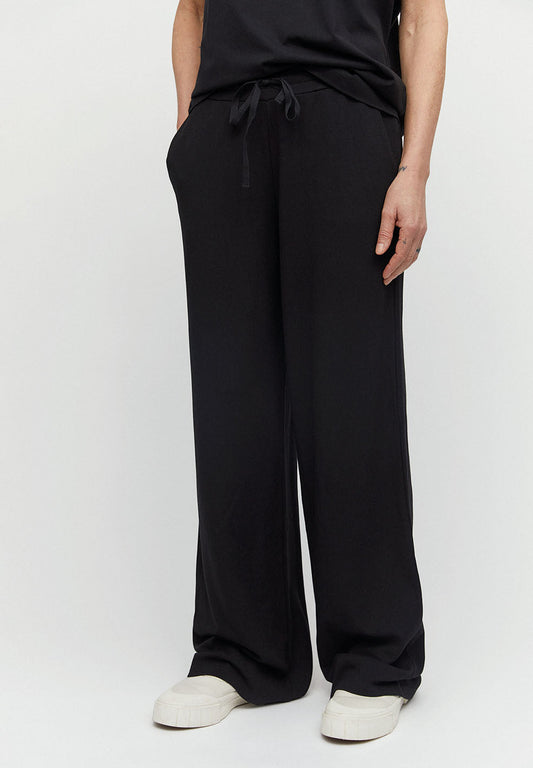 Pantalon large noir en lenzing - Hannaa