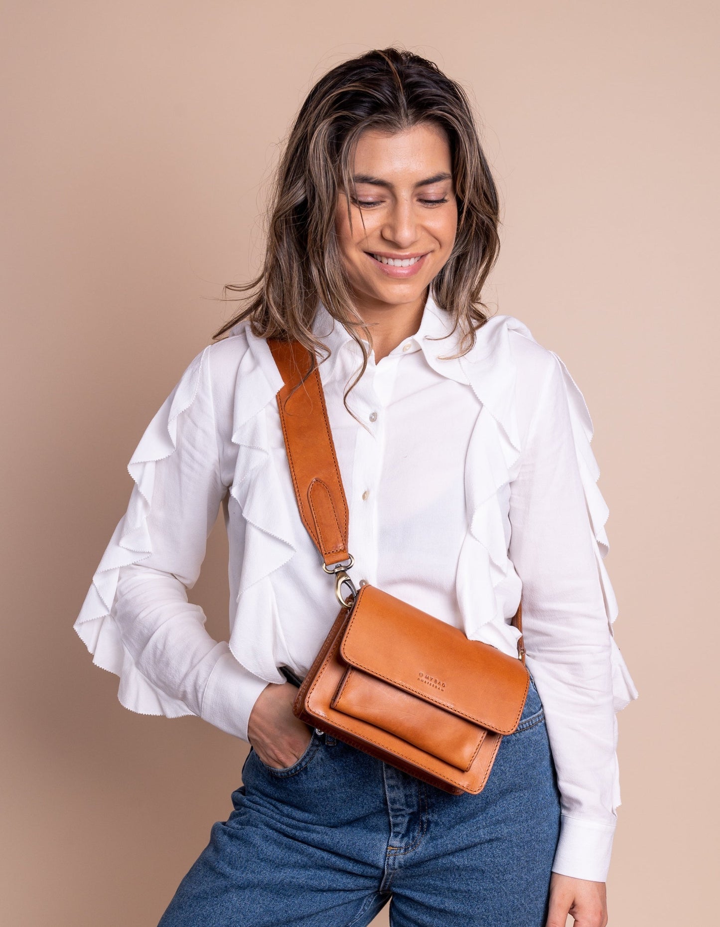 Sac bandoulière en cuir certifié | Marron "harper mini cognac classic leather"