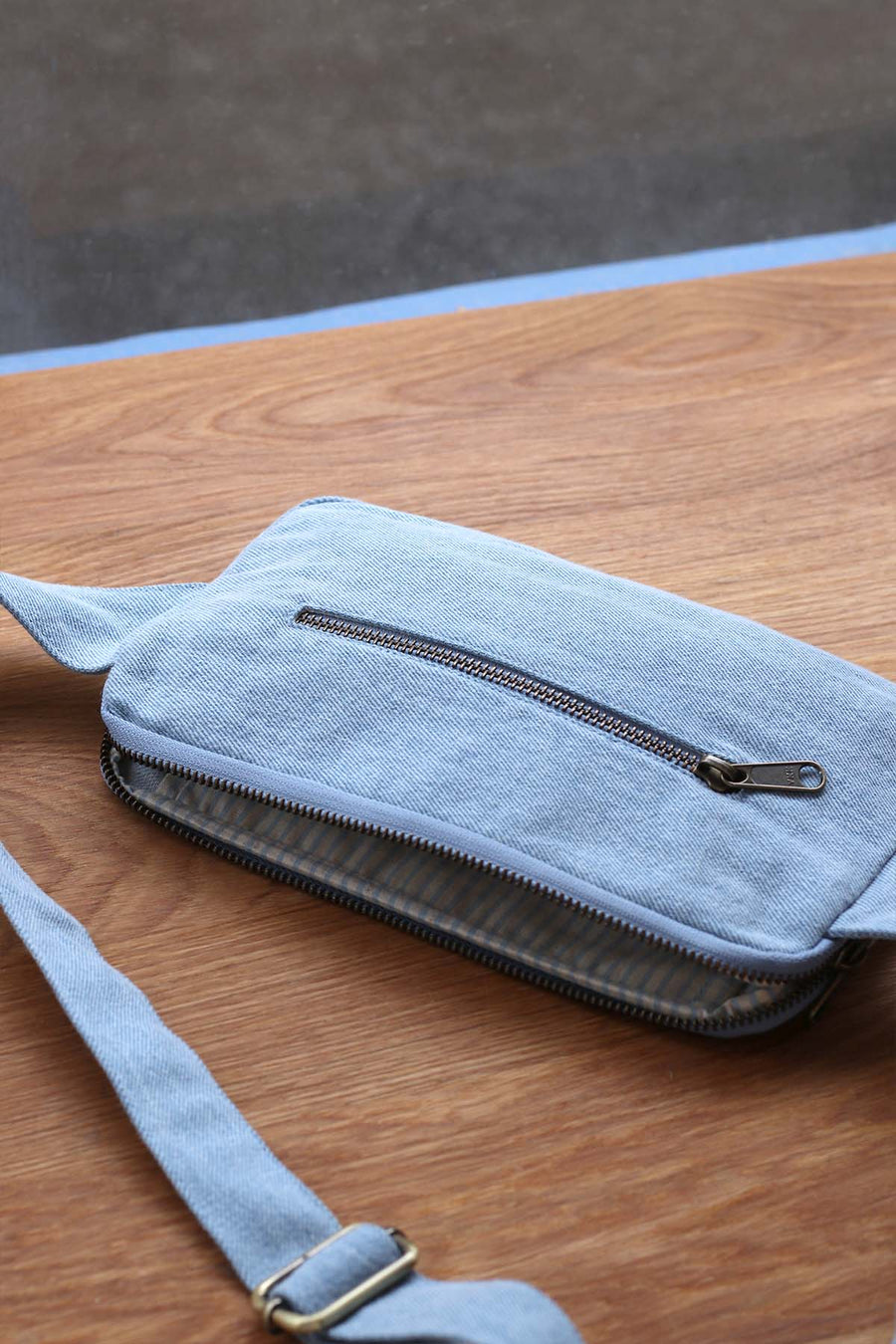 Banane en denim de coton bio | bleu délavé "harry denim bleu"