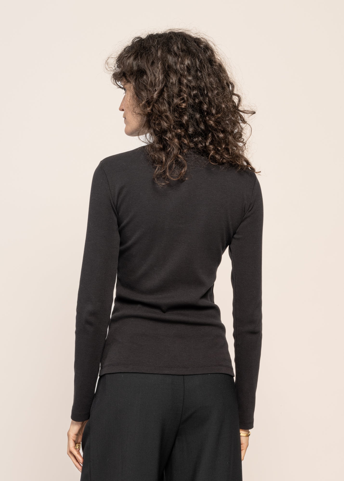 Sous pull col montant noir en coton bio - rib aine