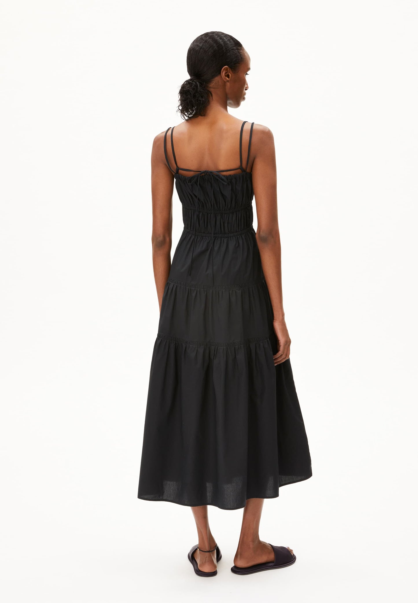 Robe tissée en coton bio  | noir "hetmalaa - black"