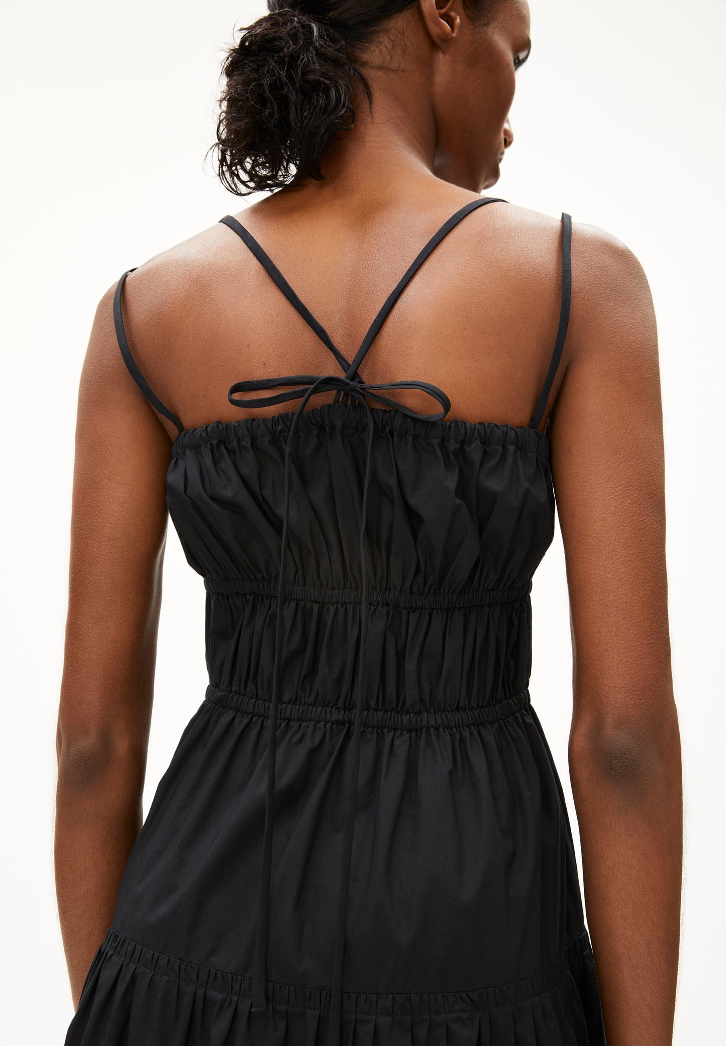 Robe tissée en coton bio  | noir "hetmalaa - black"