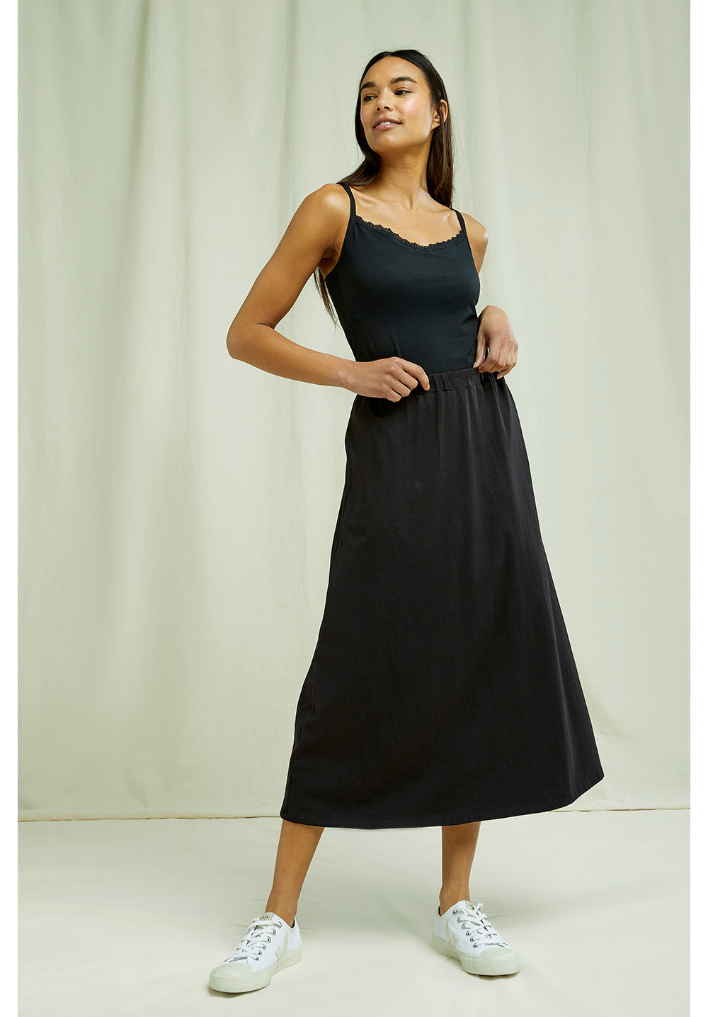 Débardeur noir à brassière intégrée en coton bio - camisole