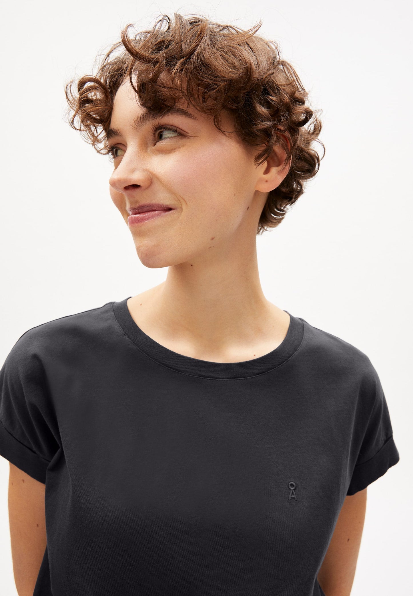 T-shirt gris anthracite en coton bio - idaara graphite