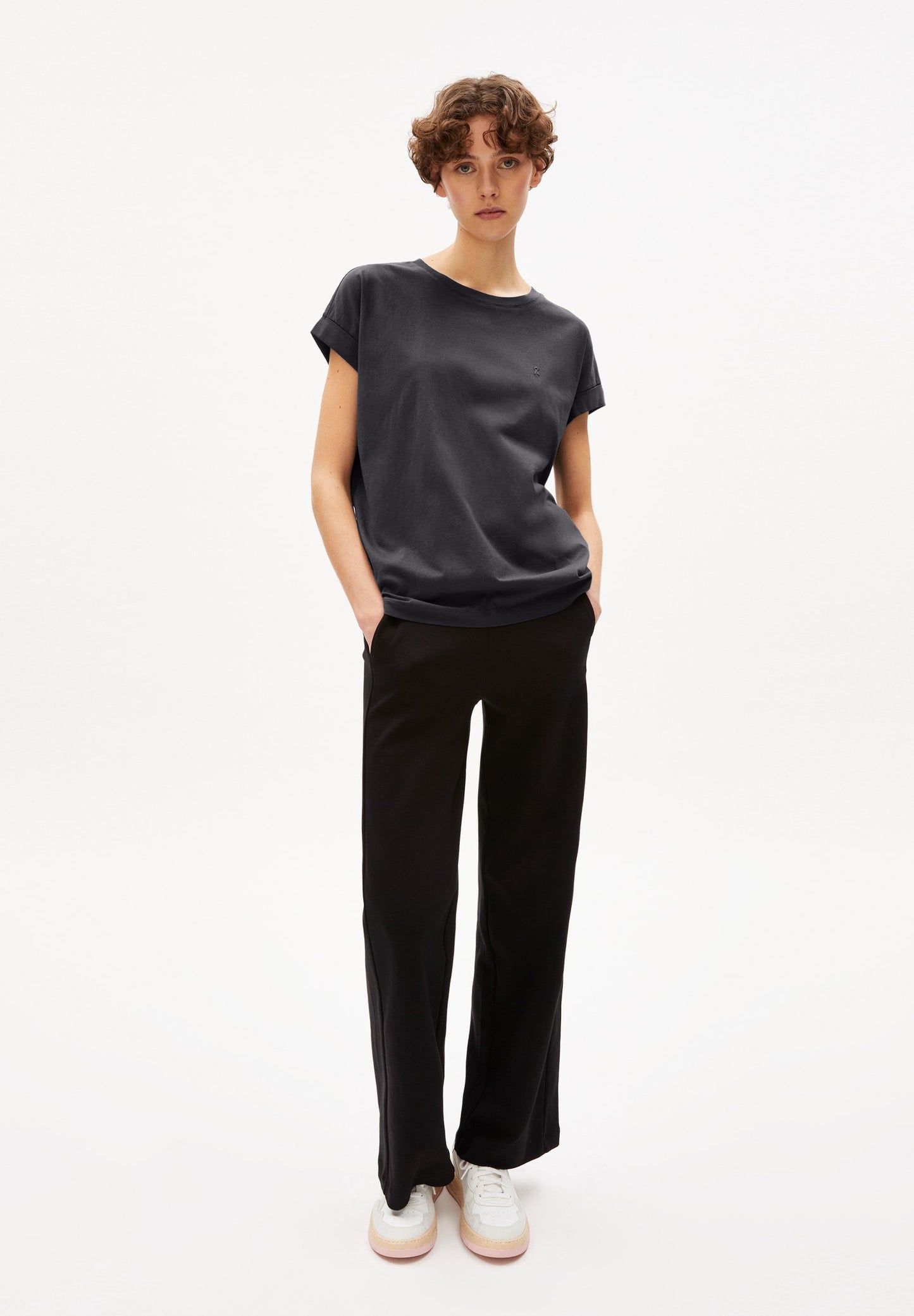 T-shirt gris anthracite en coton bio - idaara graphite