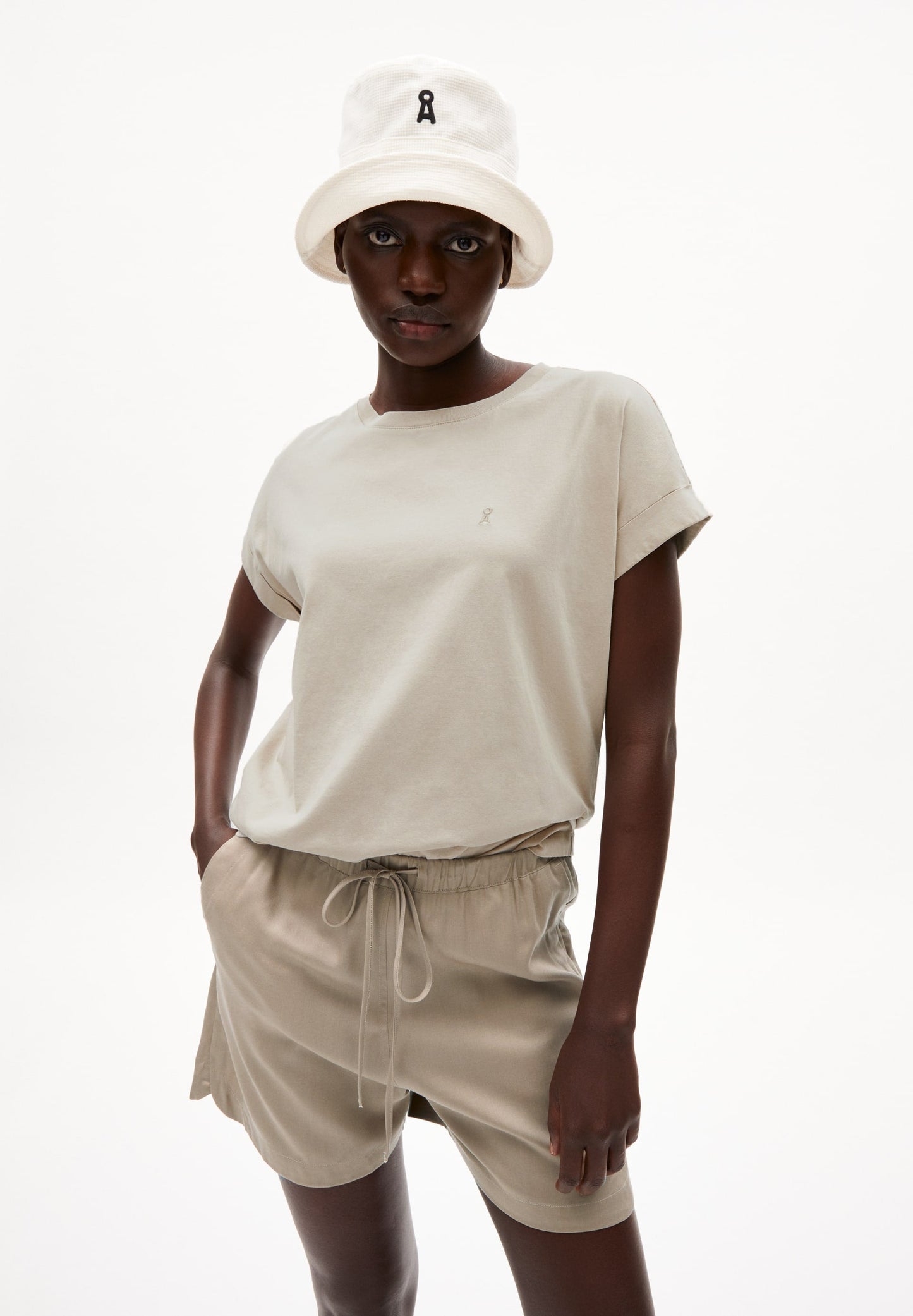 T-shirt beige en coton bio - idaara light desert
