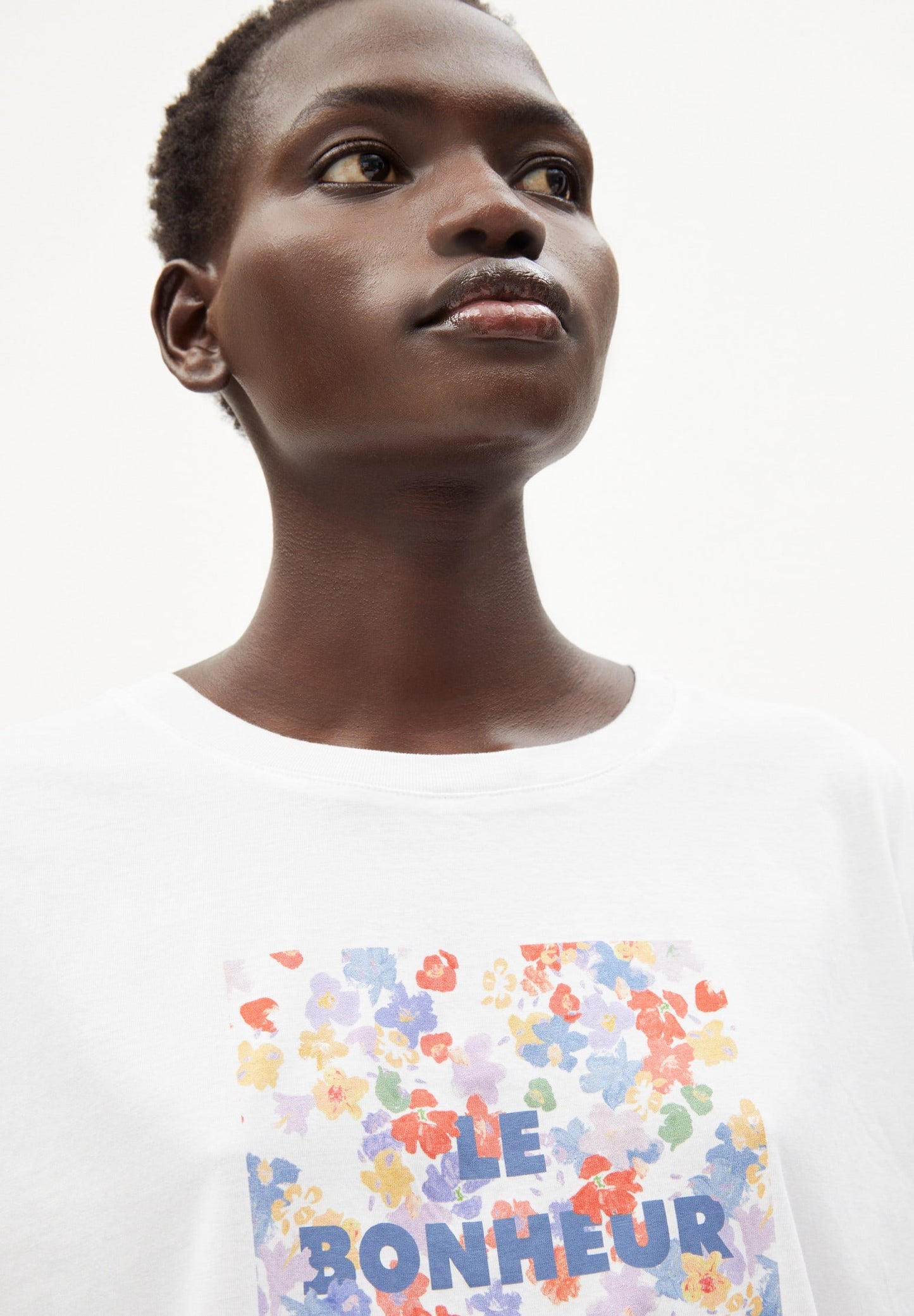 T-shirt blanc à motif floraux - idaa mini floral white