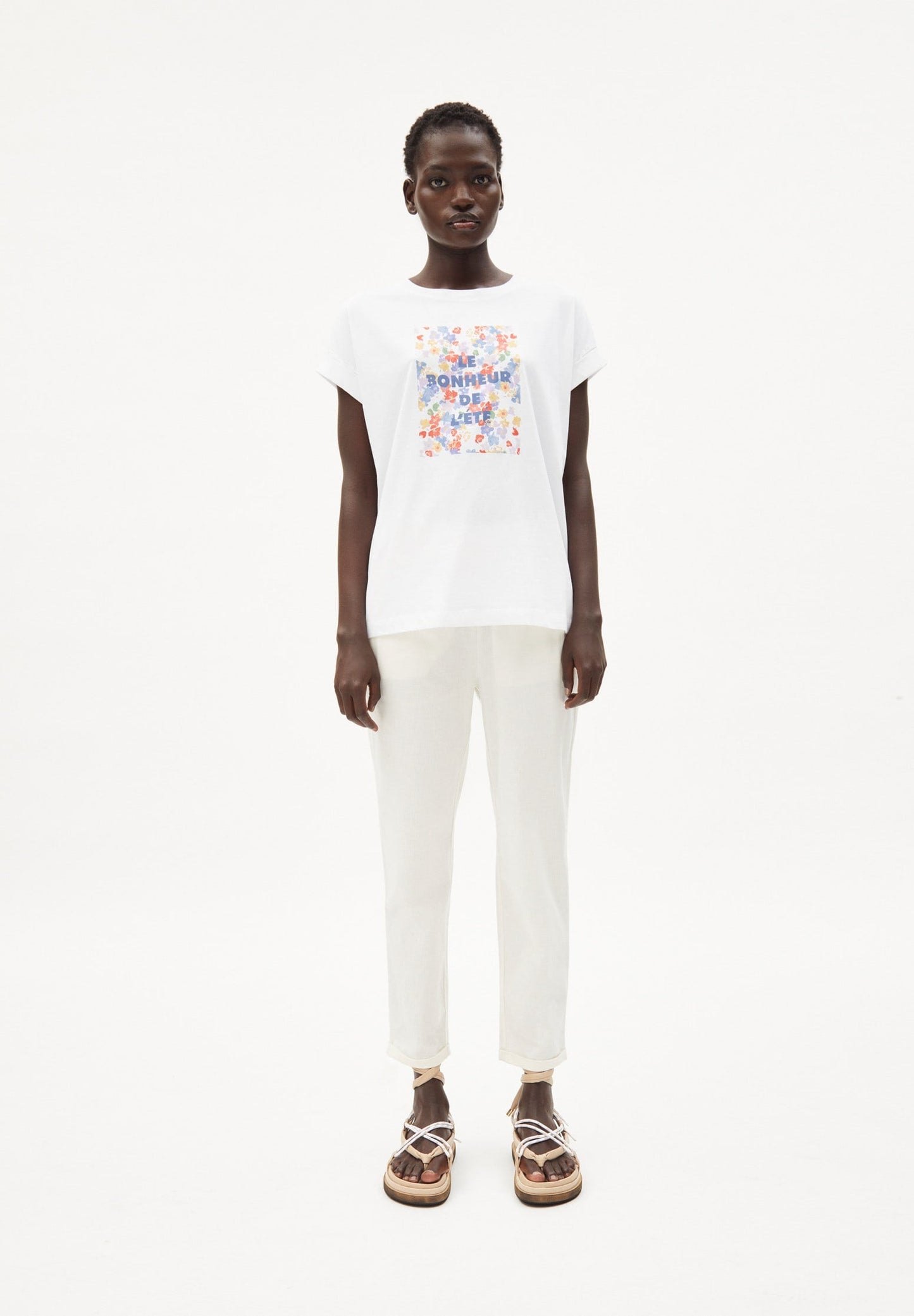 T-shirt blanc à motif floraux - idaa mini floral white