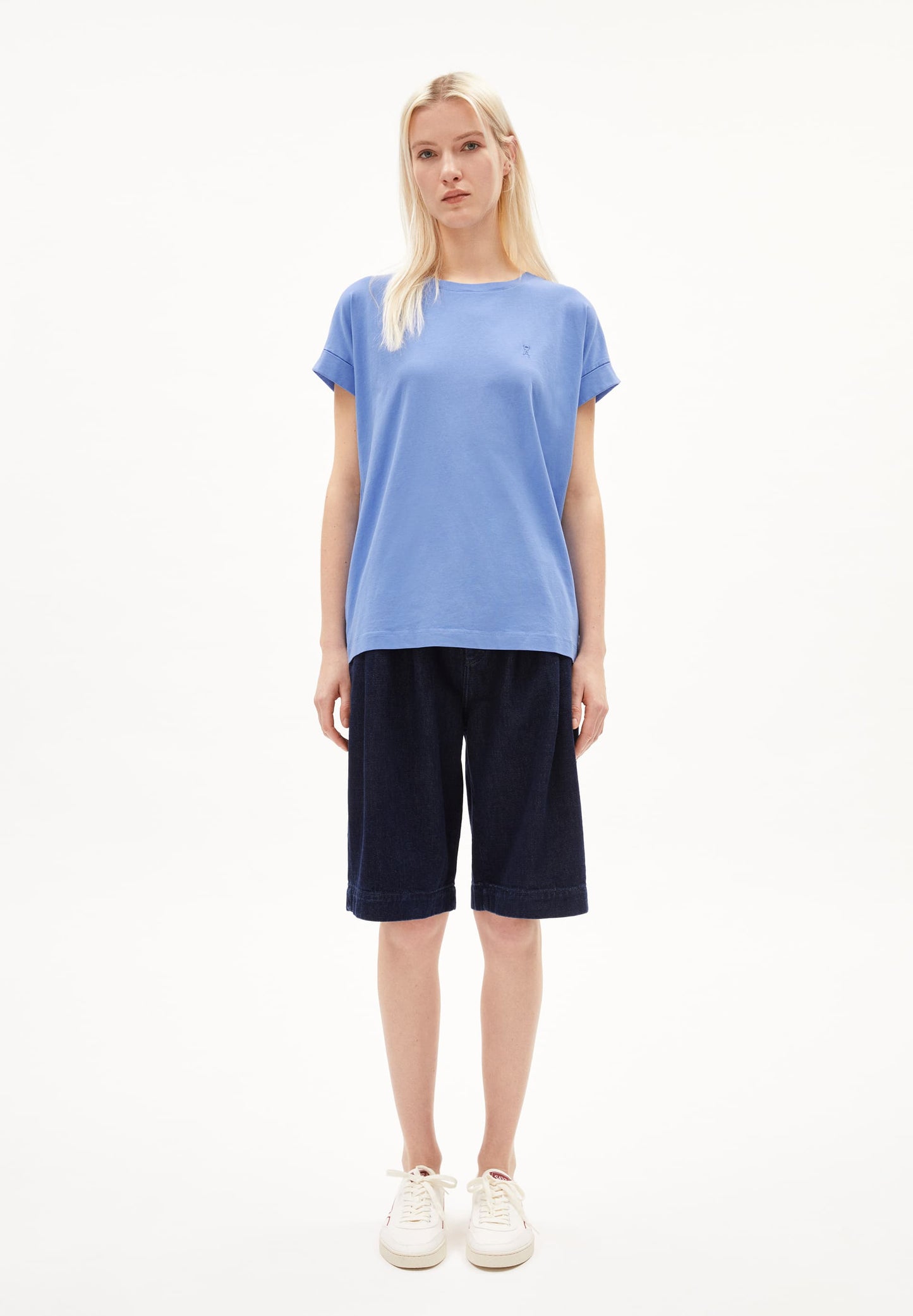T-shirt en coton bio | Bleu "idaara blue bloom"