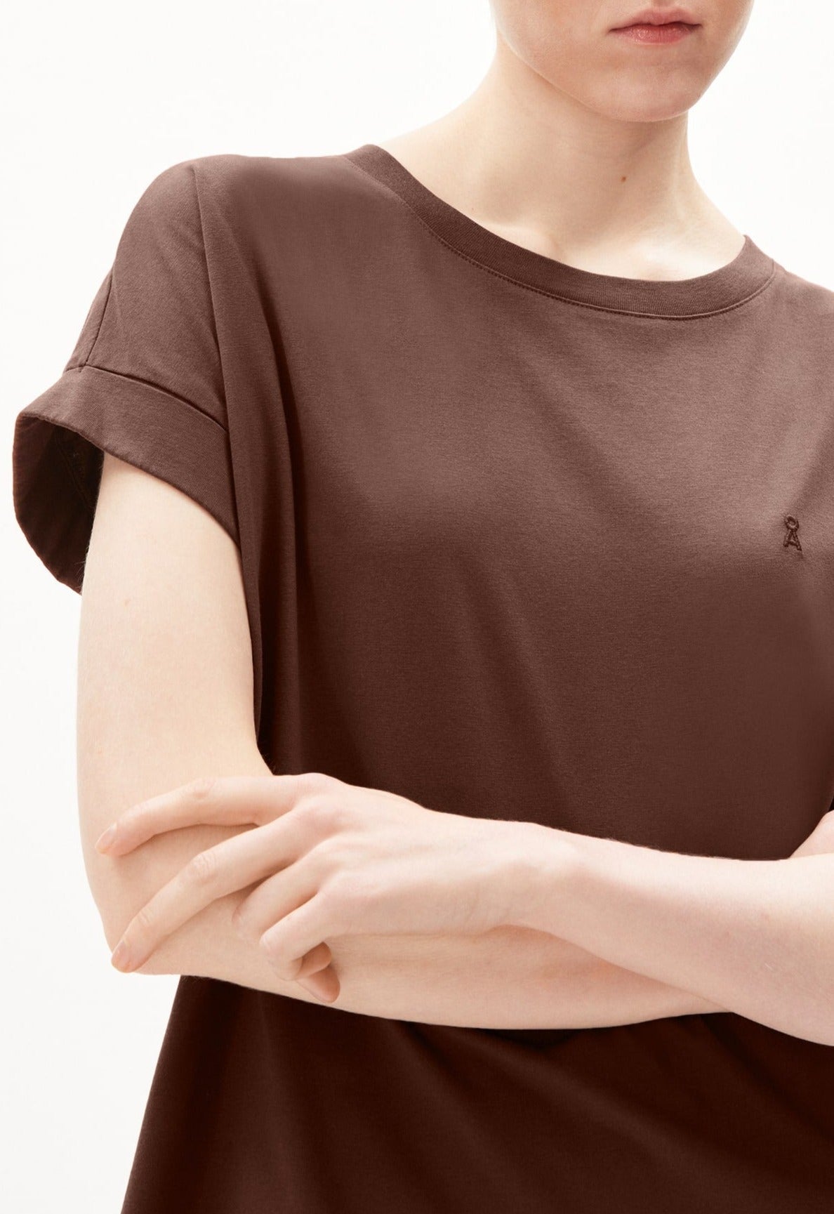 T-shirt en coton bio | Marron "idaara deep brown"