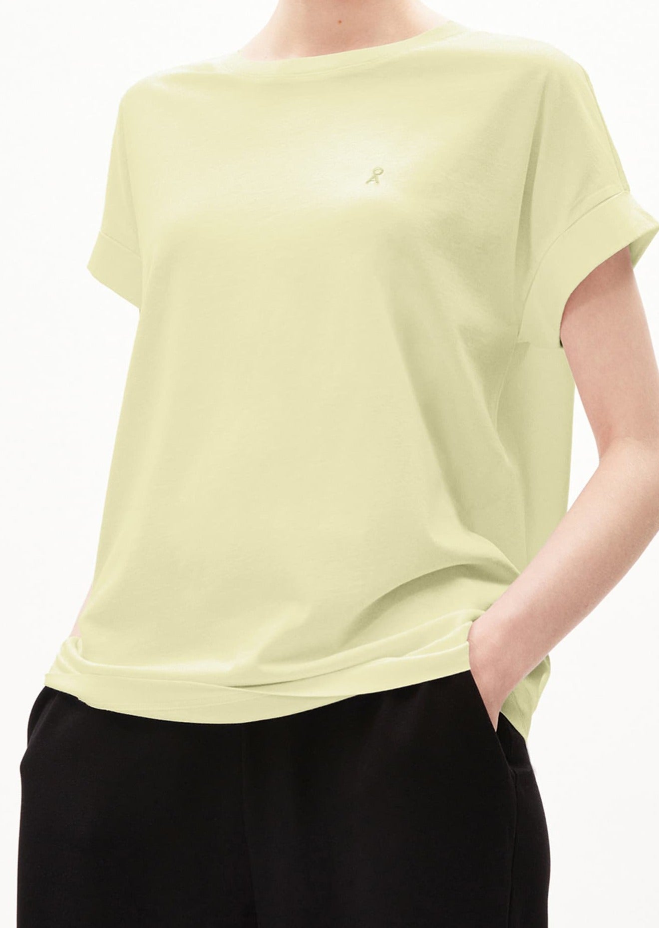 T-shirt en coton bio | vert "idaara pastel green"