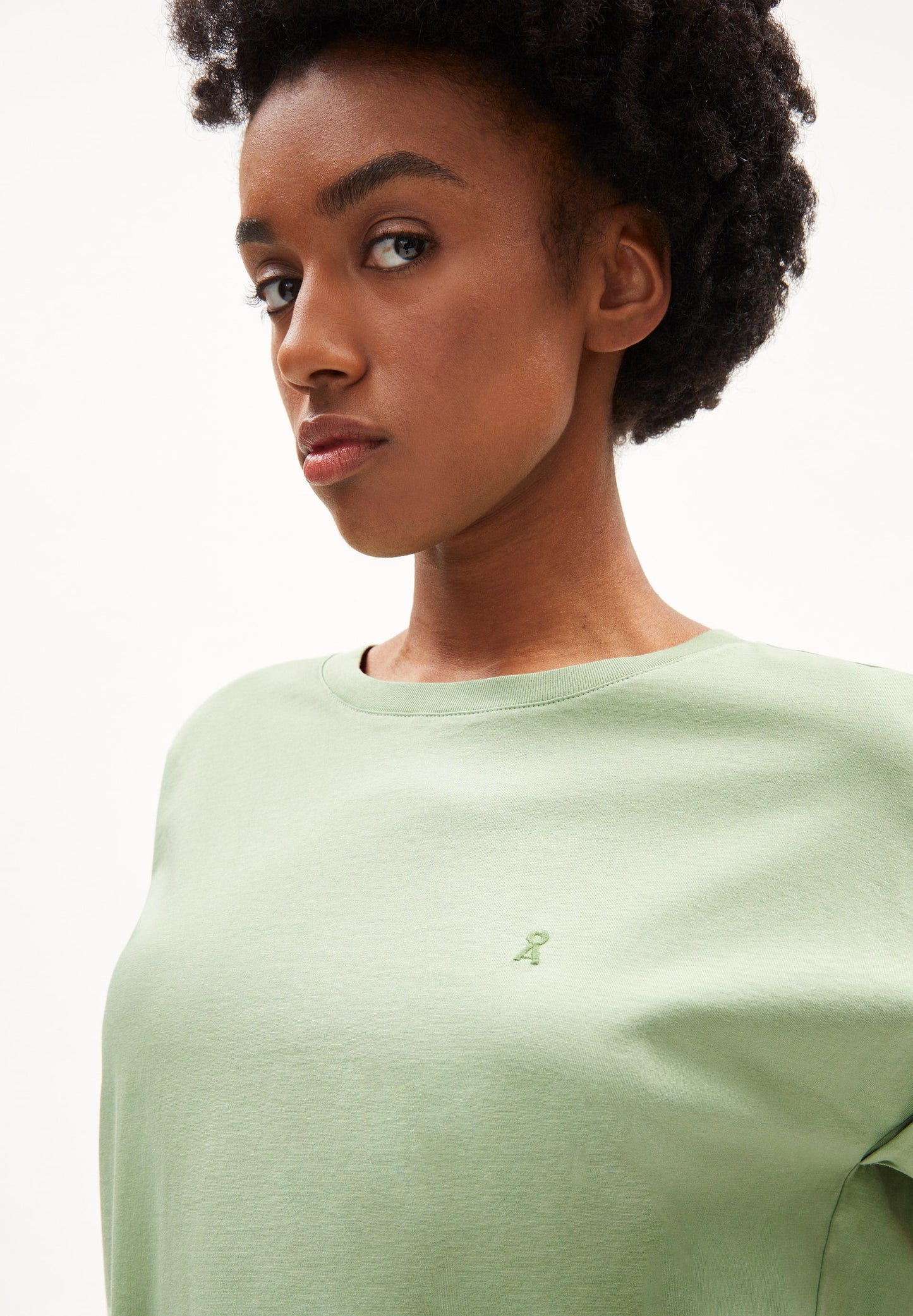 T-shirt vert en coton bio - idaara smith green
