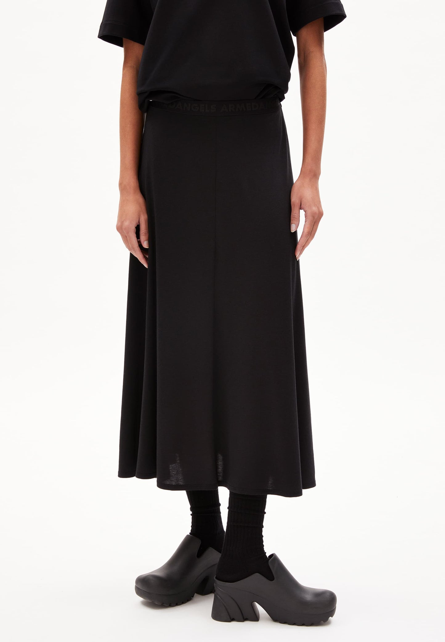 Jupe midi en tencel | noir "ileniaa laraa black"