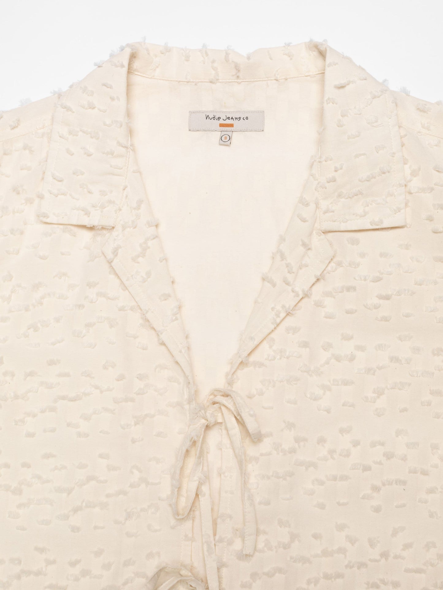 Blouse à noeuds texturée en coton bio | écru "moa tie fringe shirt offwhite"